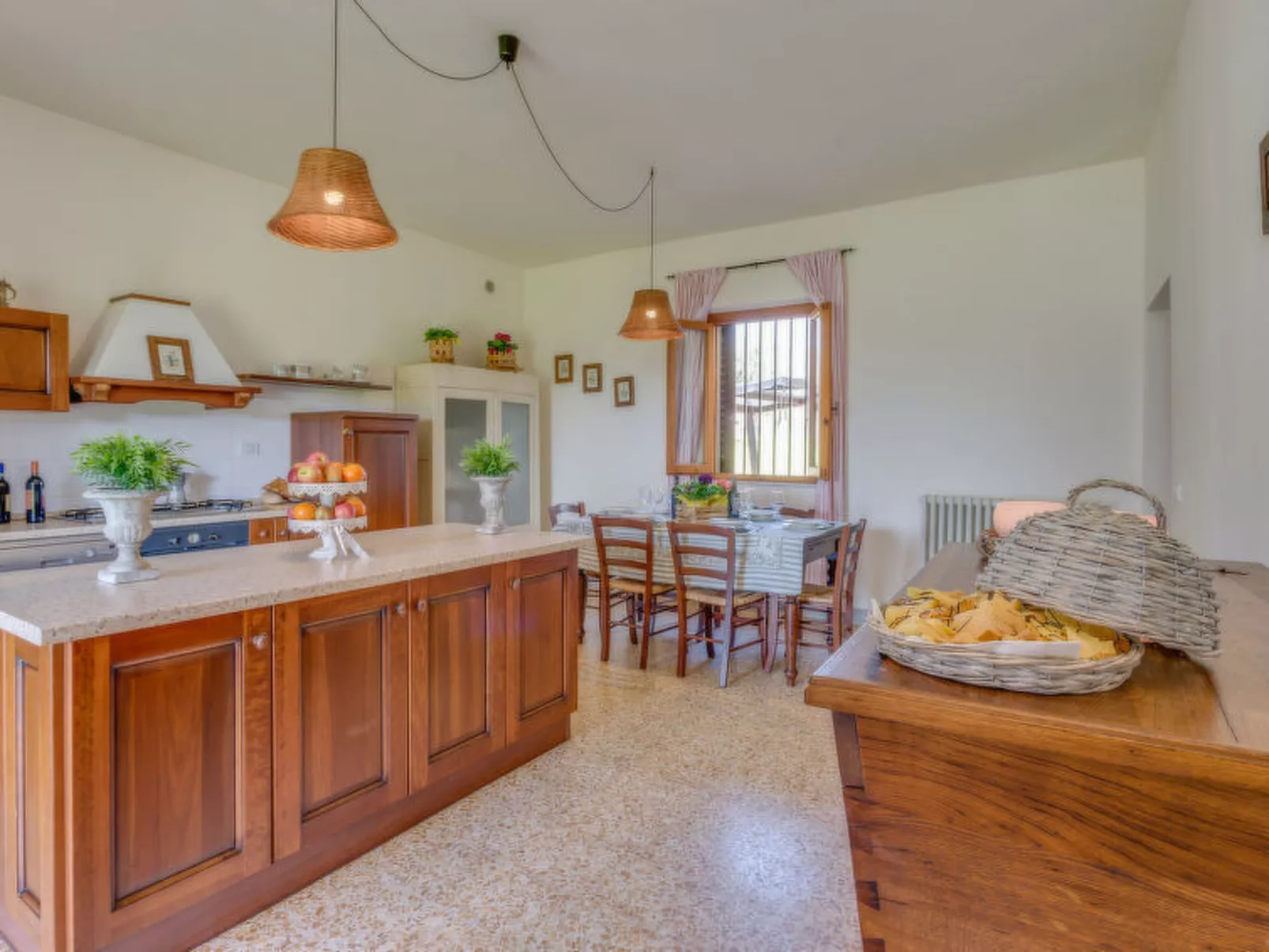 Beboli-Inside