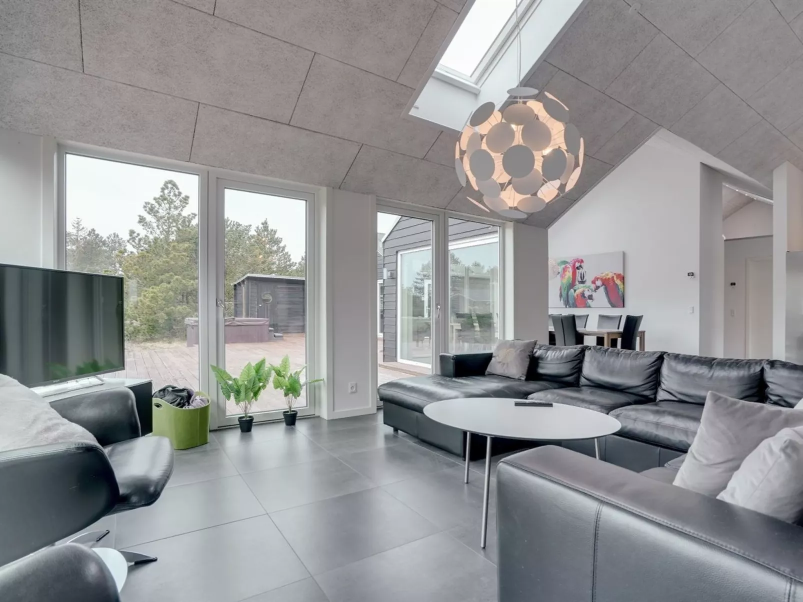 "Elke" - 3.5km from the sea-Inside
