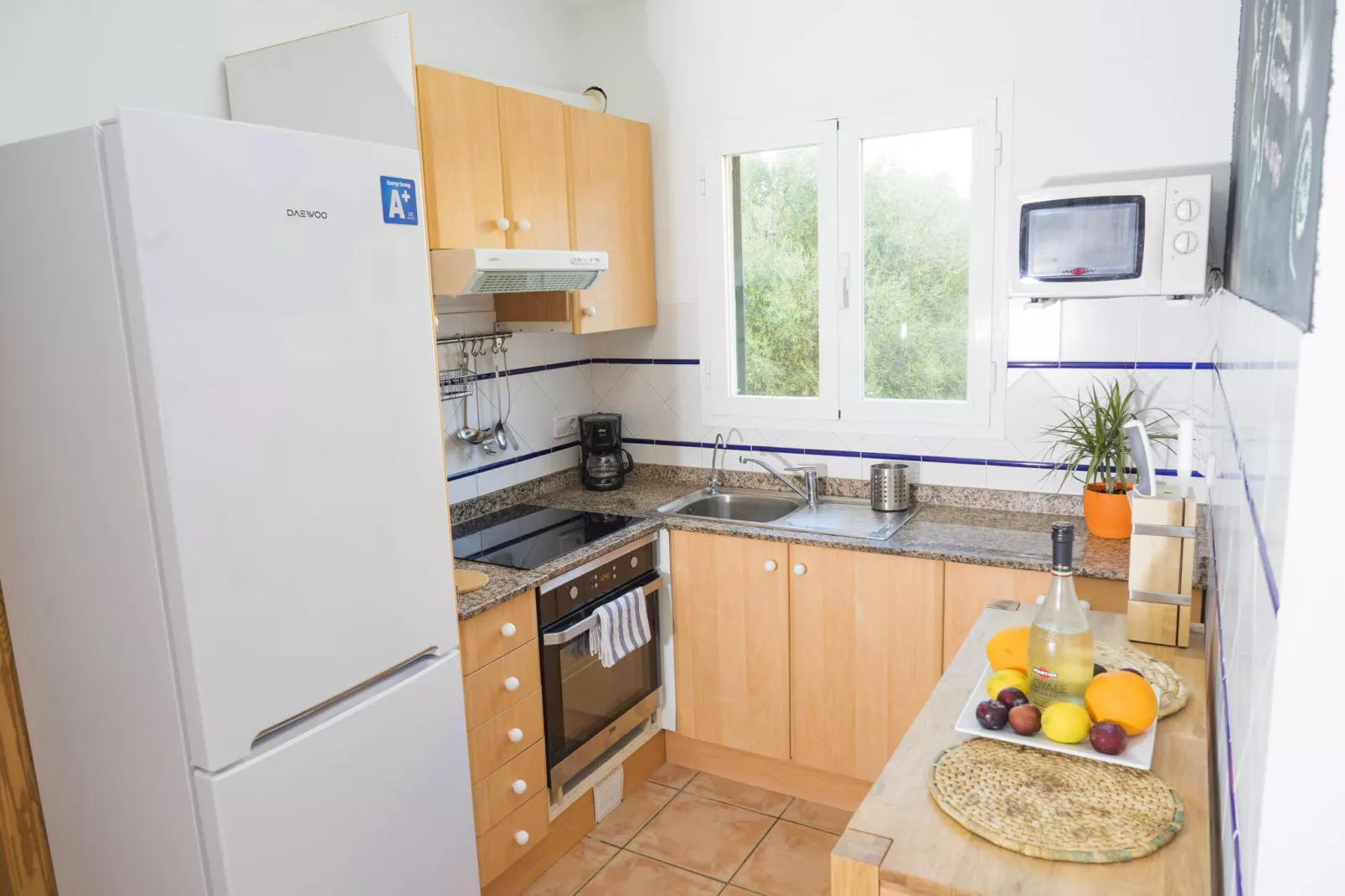 Los Geranios-Kitchen