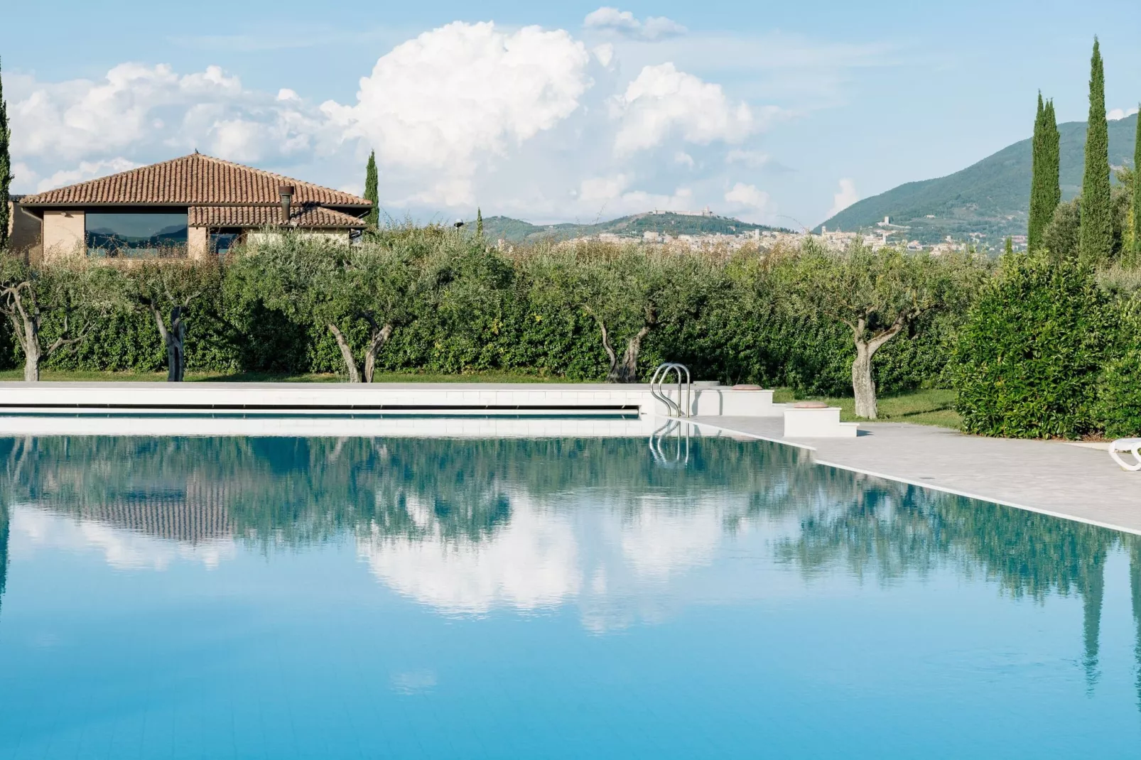 Valle di Assisi BILO-Schwimmbad
