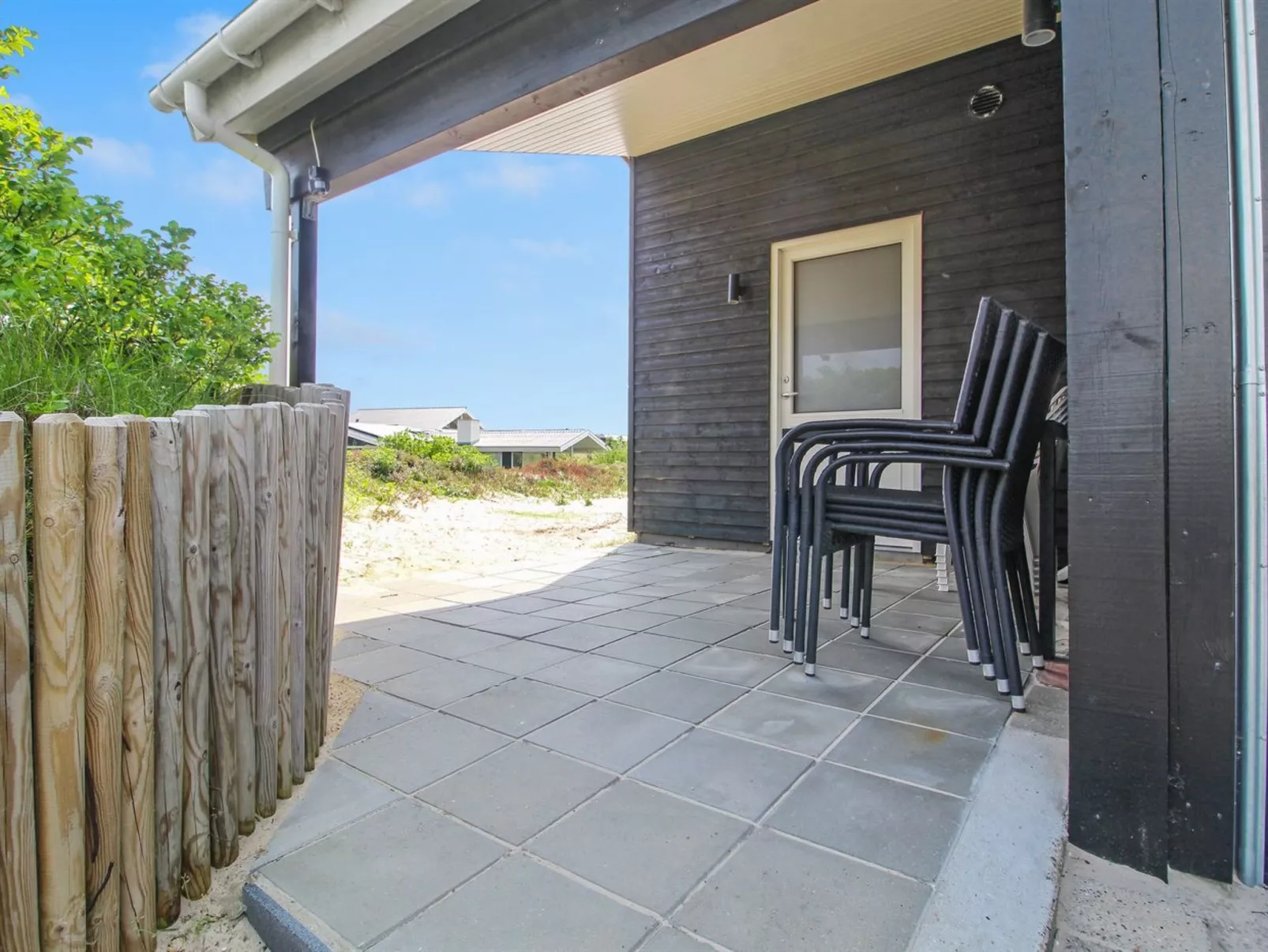 "Kris" - 200m from the sea-Outside