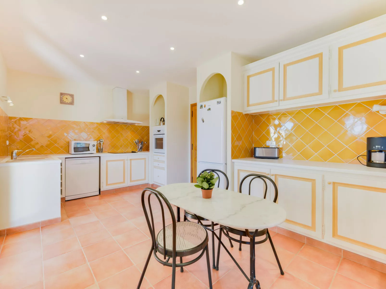 Hameau du Brost-Inside