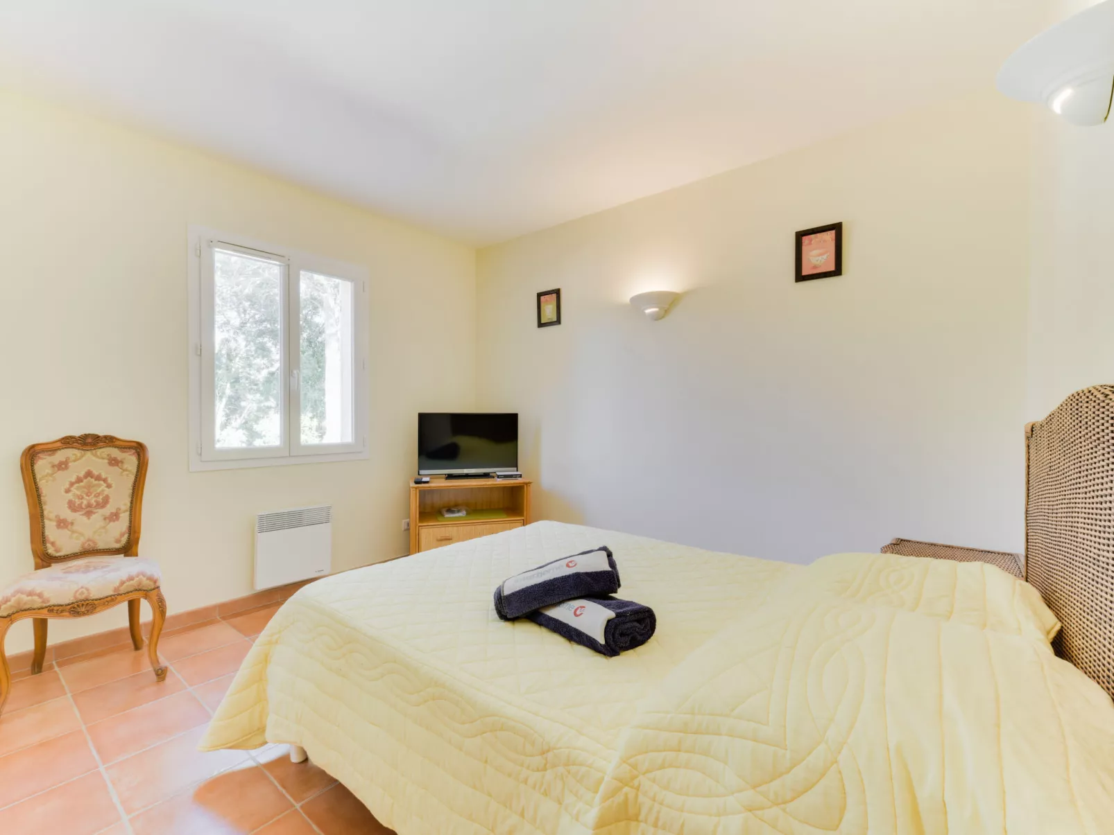 Hameau du Brost-Inside