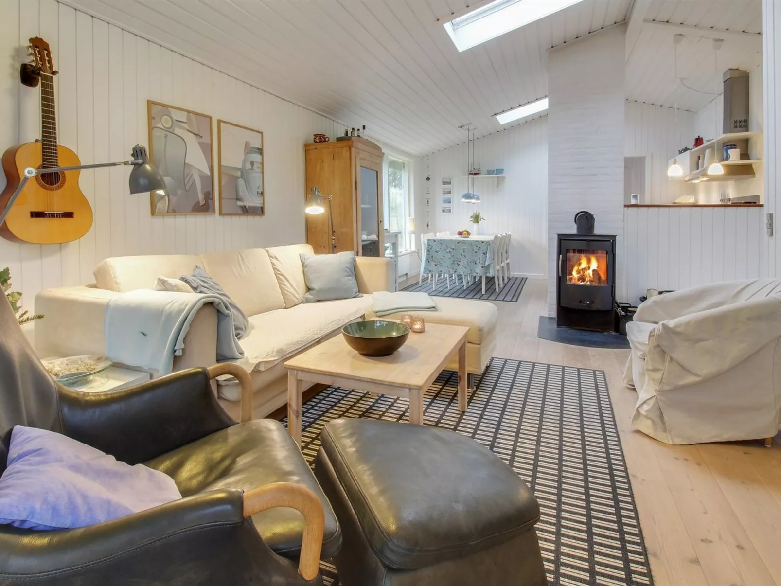 "Hakon" - 900m from the sea-Inside