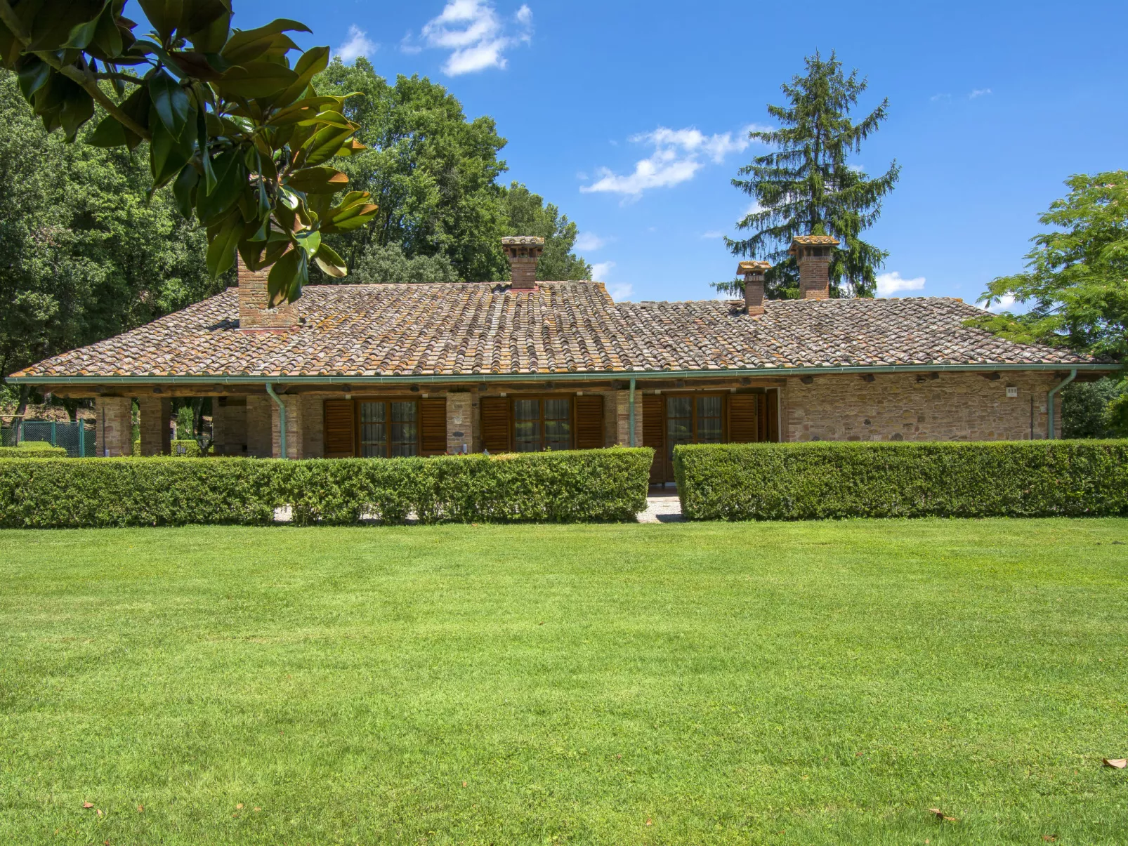 Camporbiano-Outside