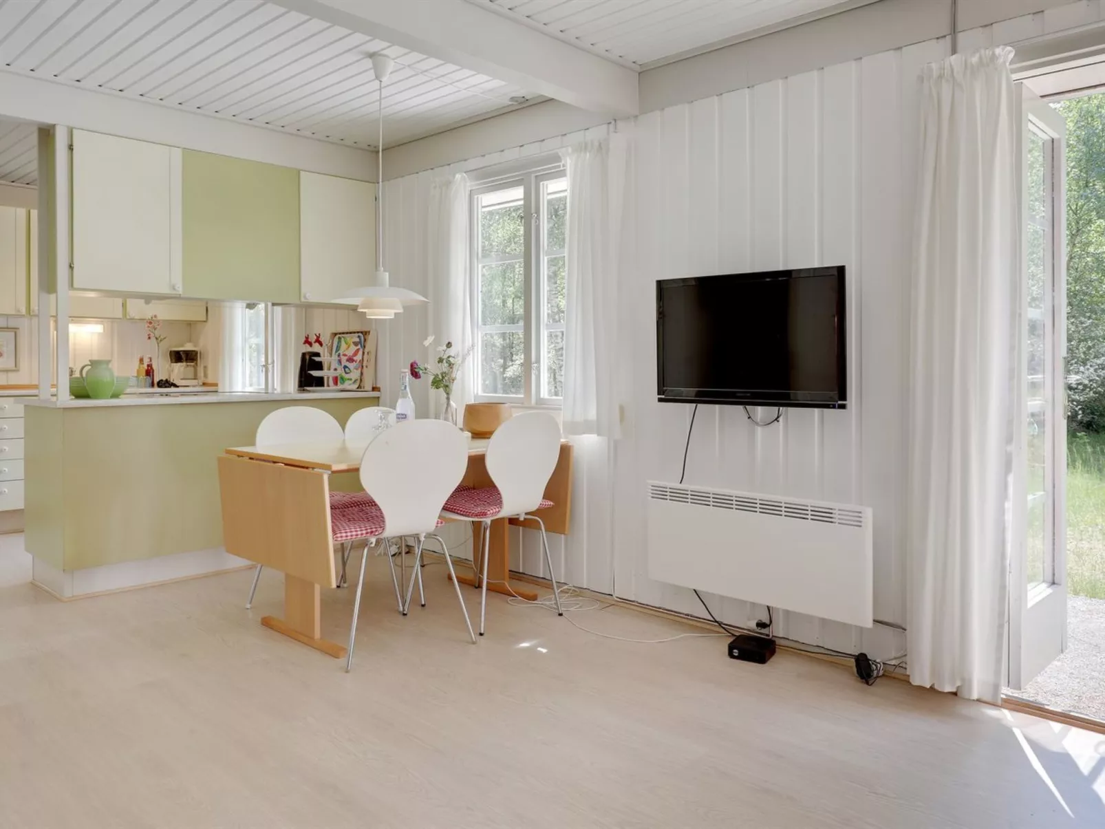 "Aave" - 800m from the sea-Inside