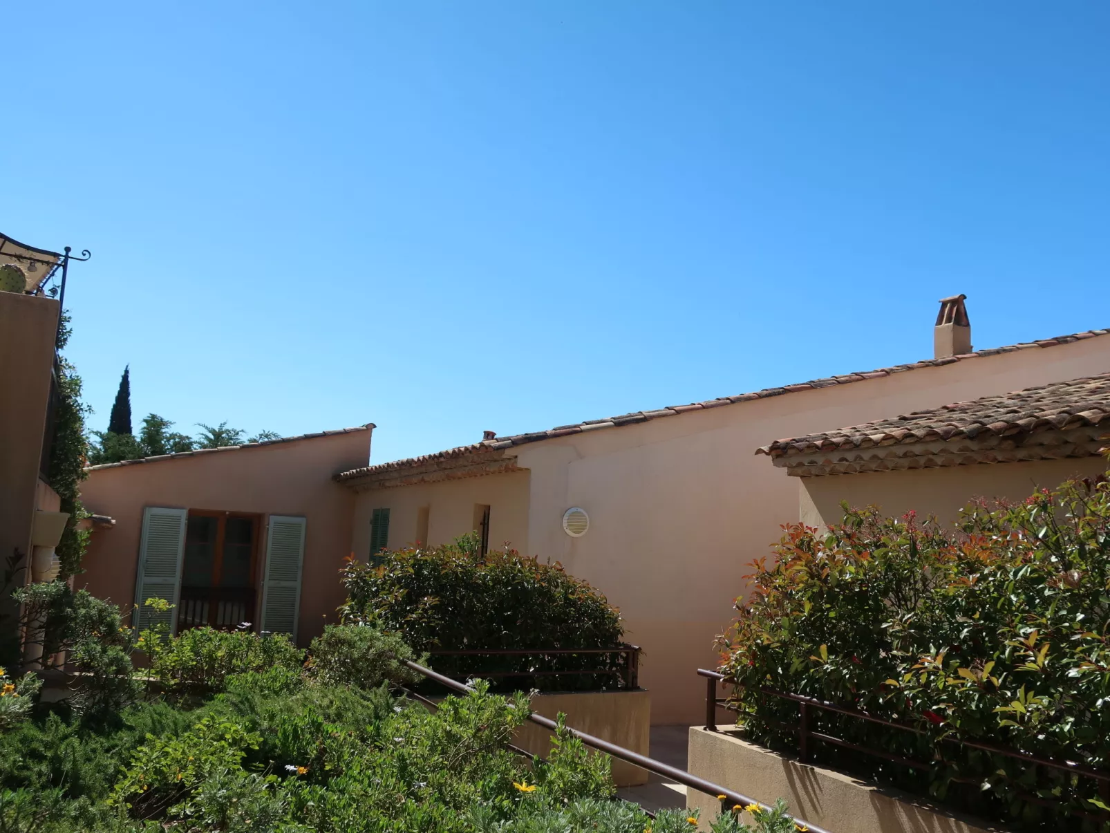 Les Terrasses de Grimaud-Dehors