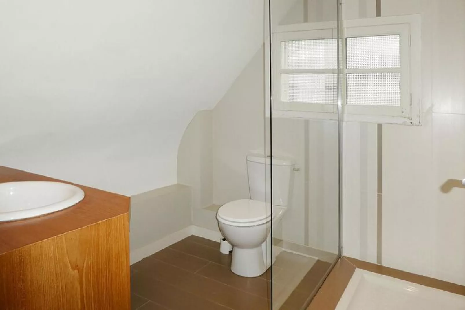 Semi-detached house Carnac-Bathroom