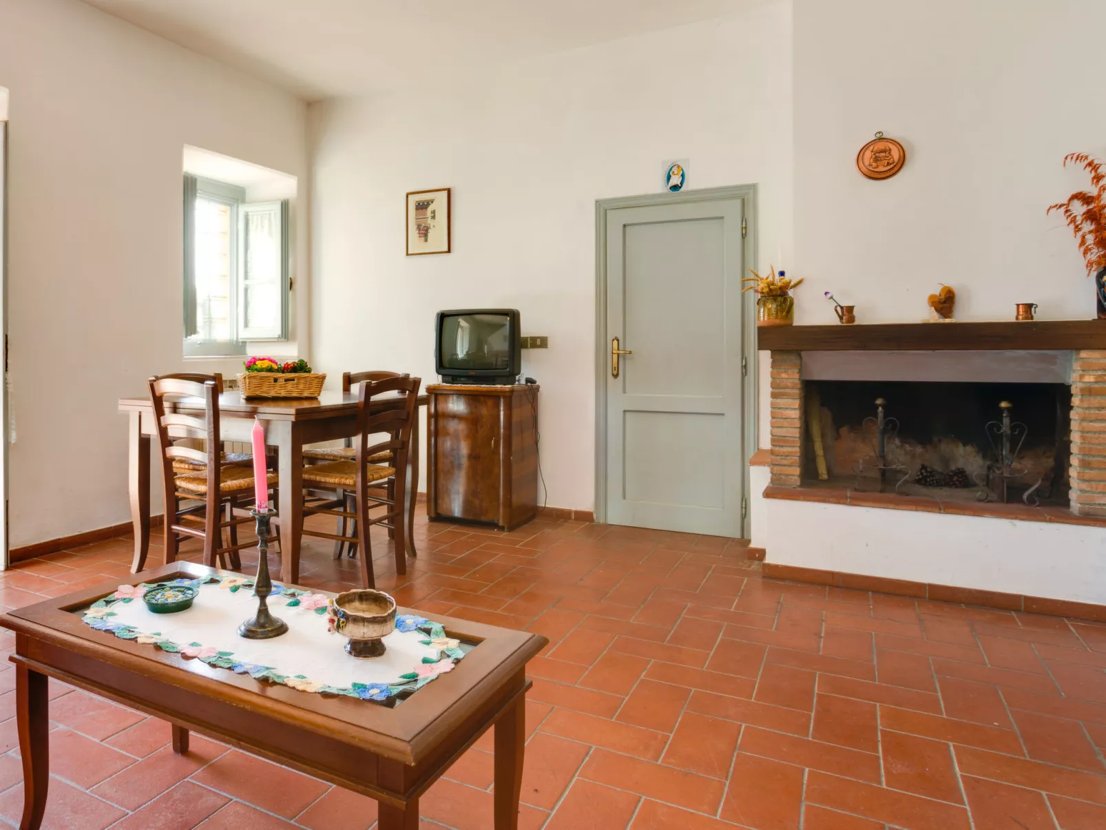 Tegola-Inside