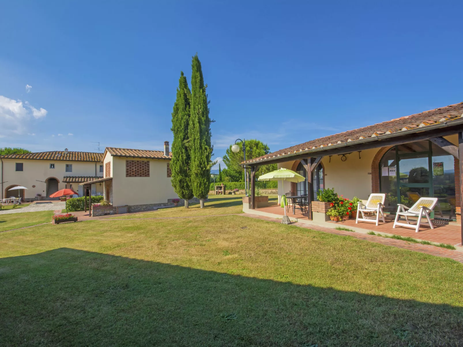 Tegola-Outside