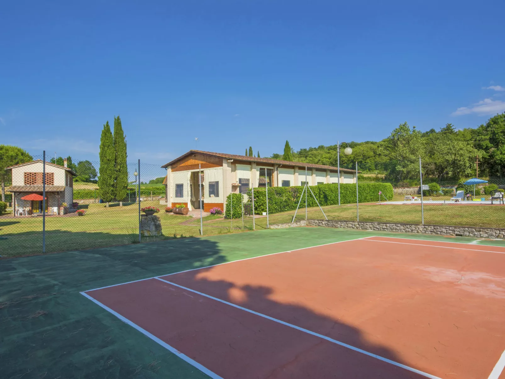 Tegola-Outside