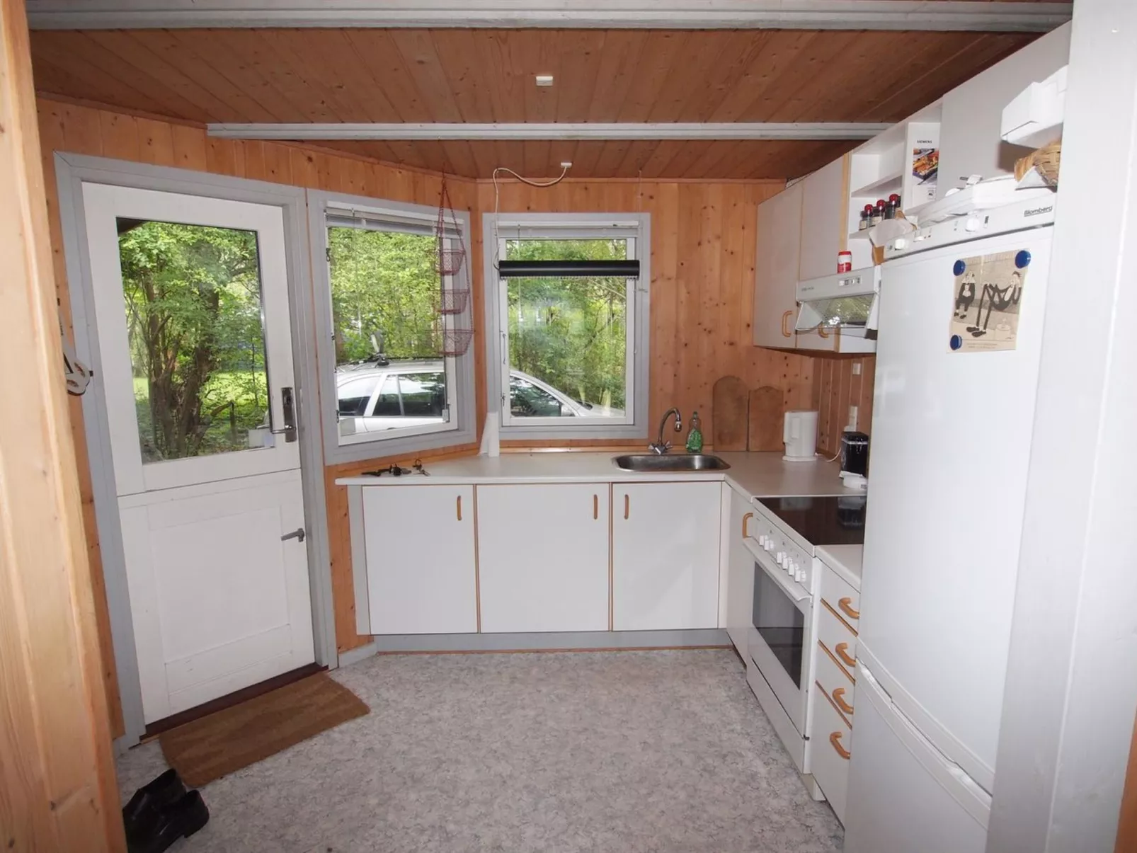 "Kerrin" - 300m from the sea-Inside