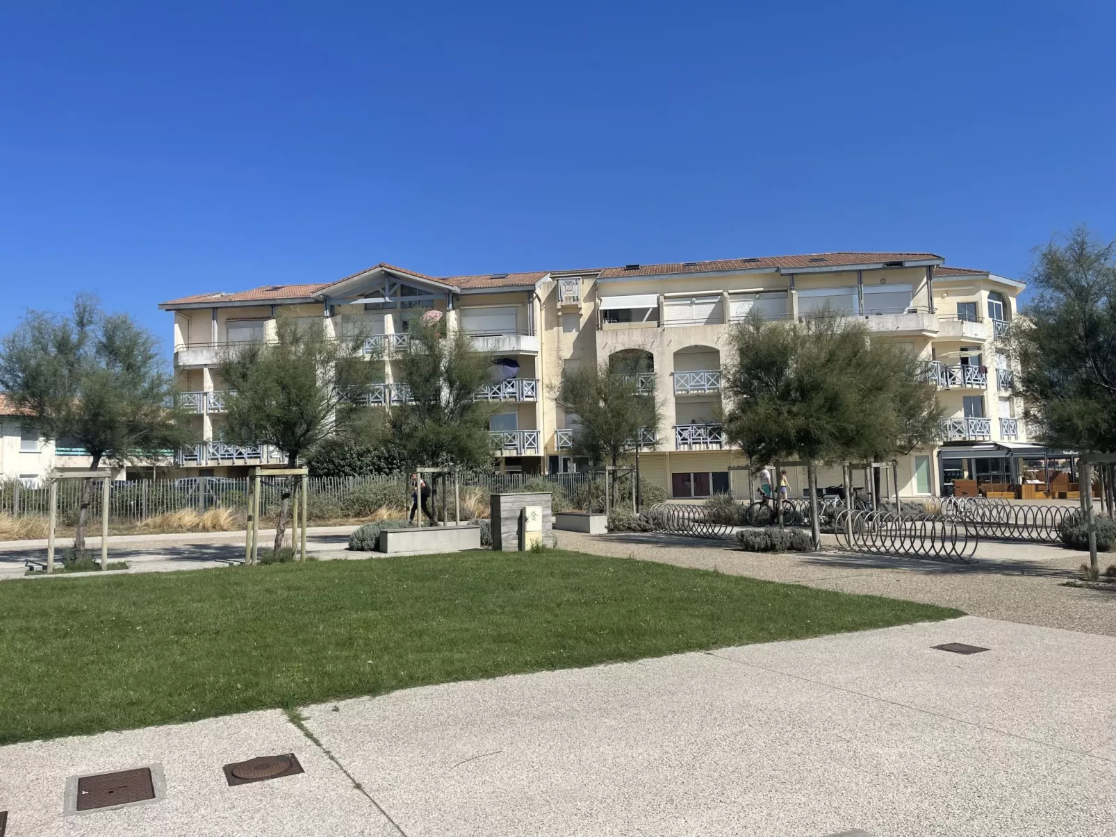Grand Pavois-Outside