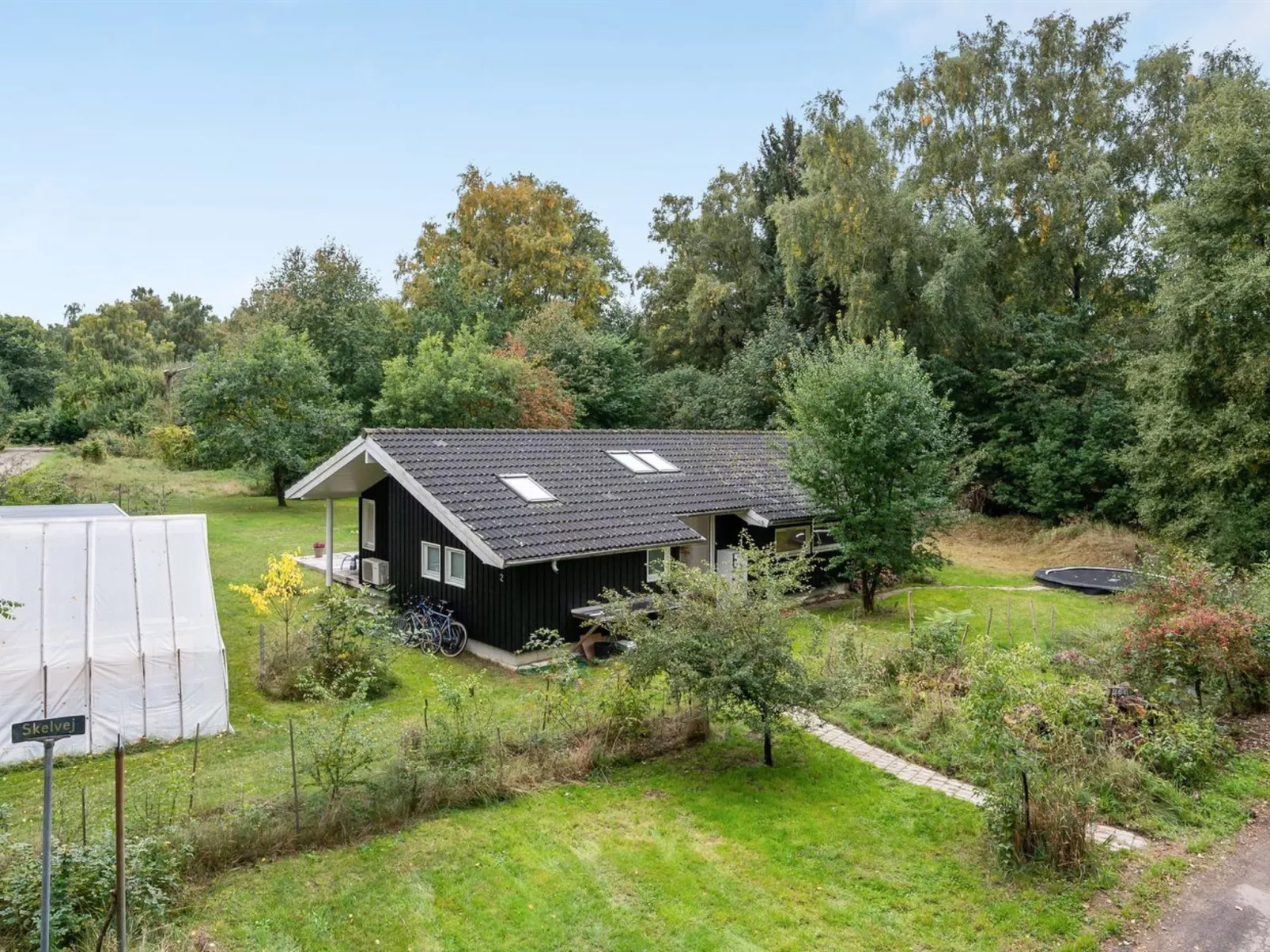 "Heino" - 3.5km from the sea-Outside