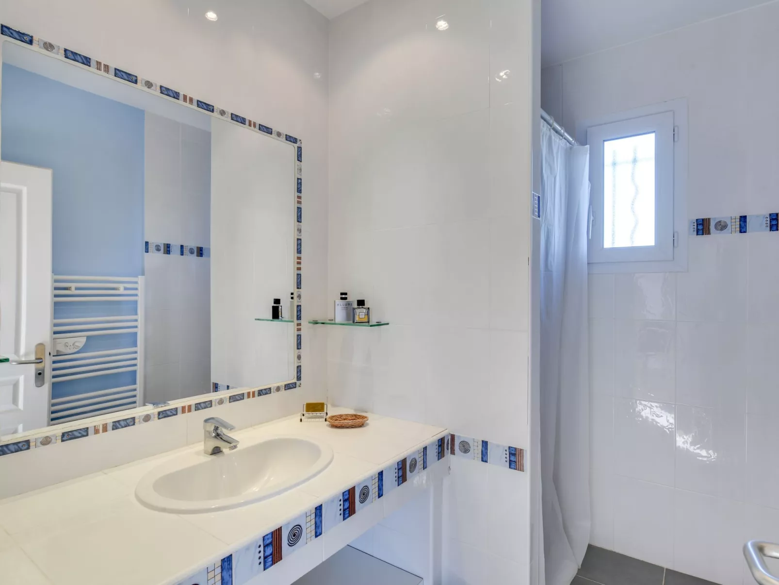 Villa Cap Maxime-Inside