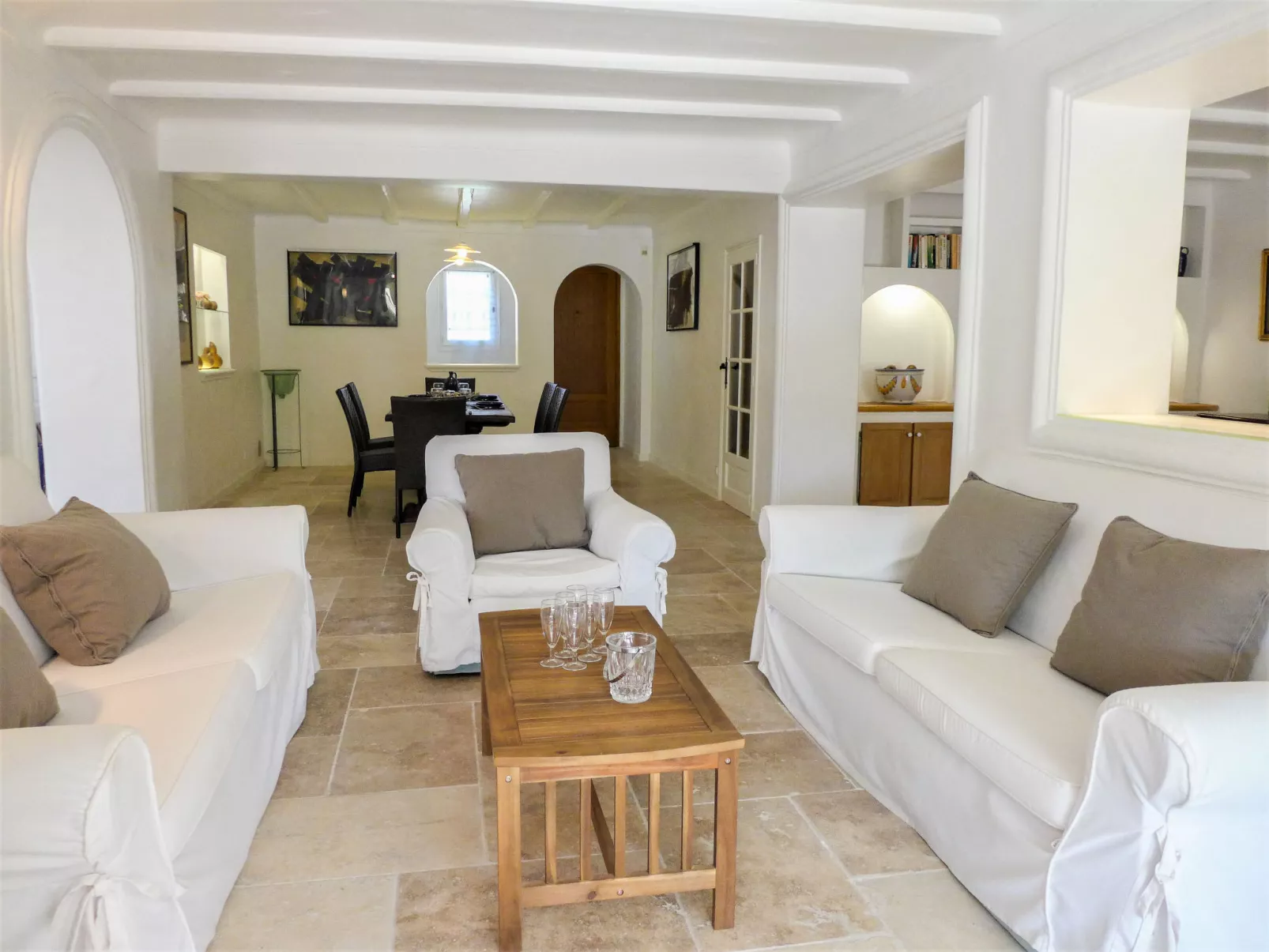 Villa Cyrnos-Inside