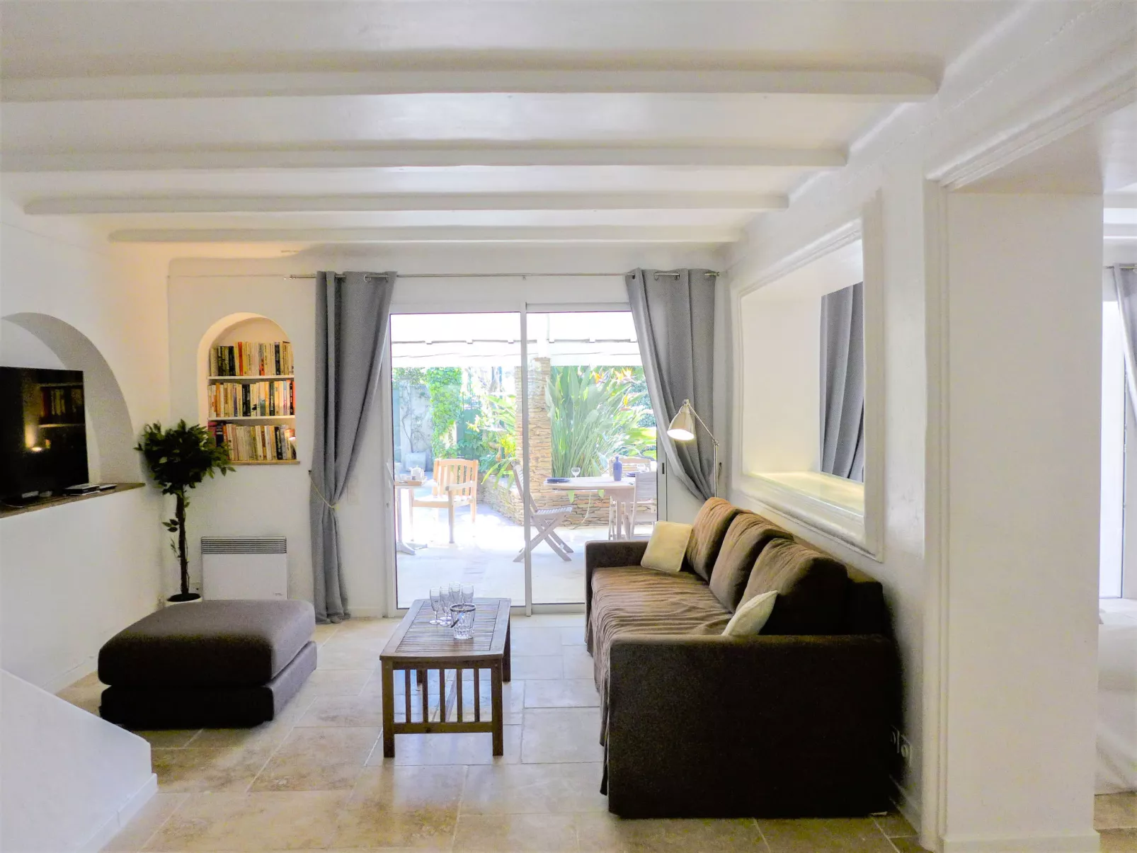 Villa Cyrnos-Inside