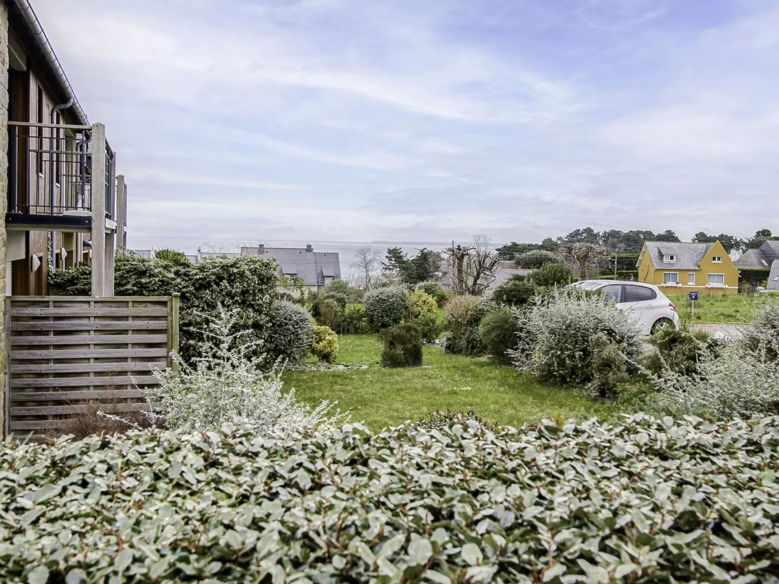 Les Hauts de Port Mer-Outside