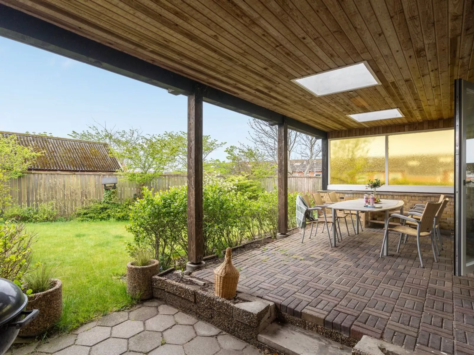 "Villum" - 700m from the sea-Outside
