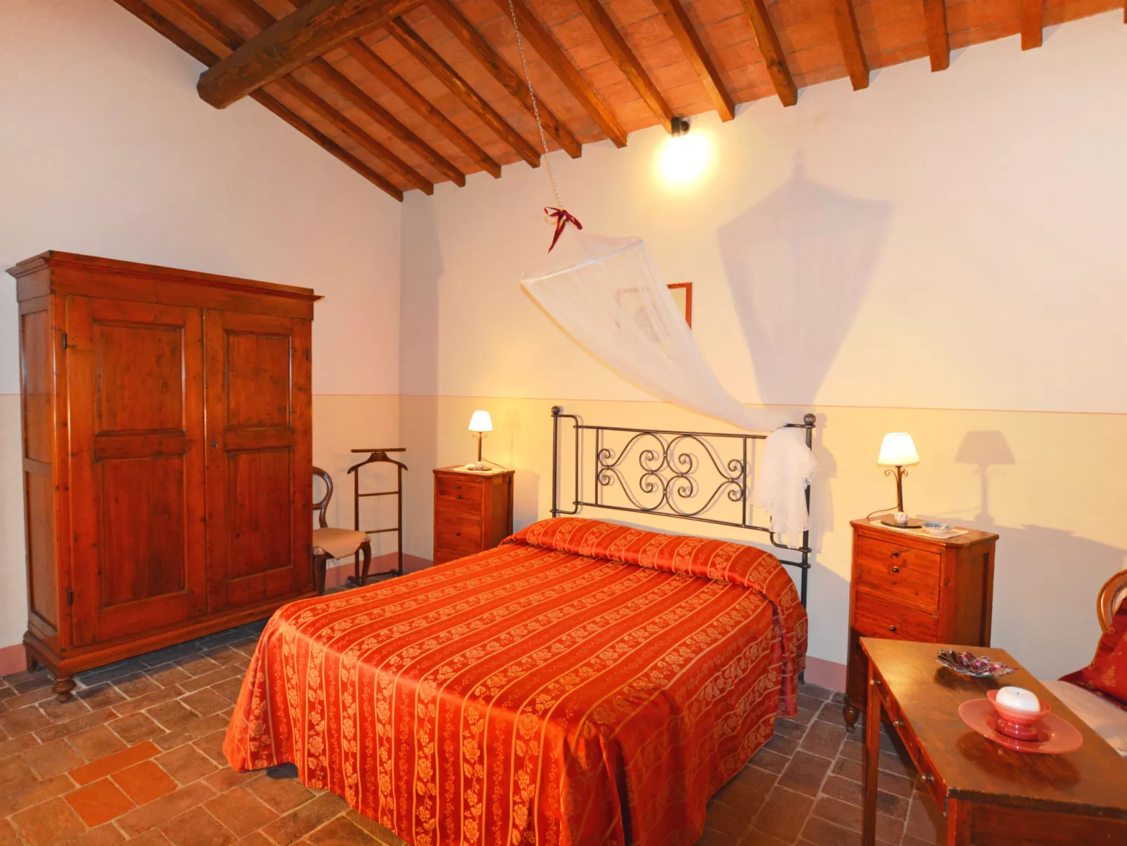 Casa Mori-Inside