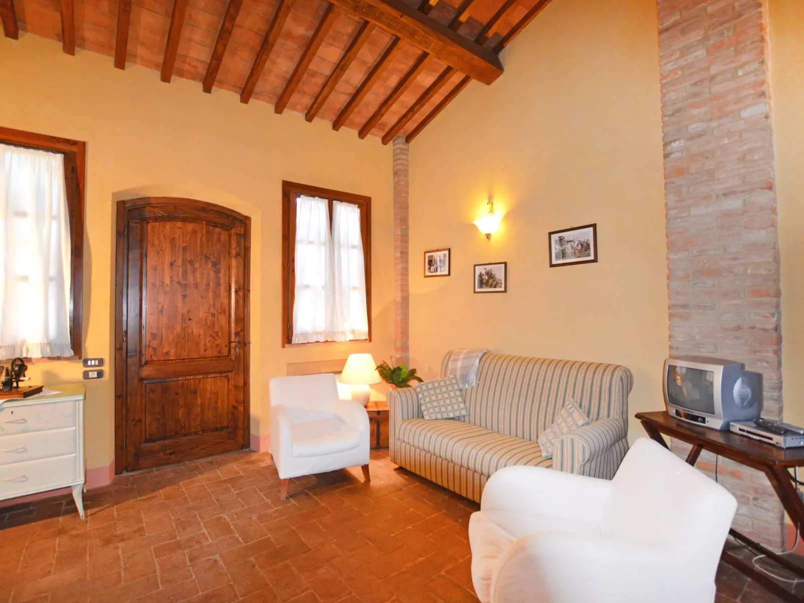 Casa Mori-Inside