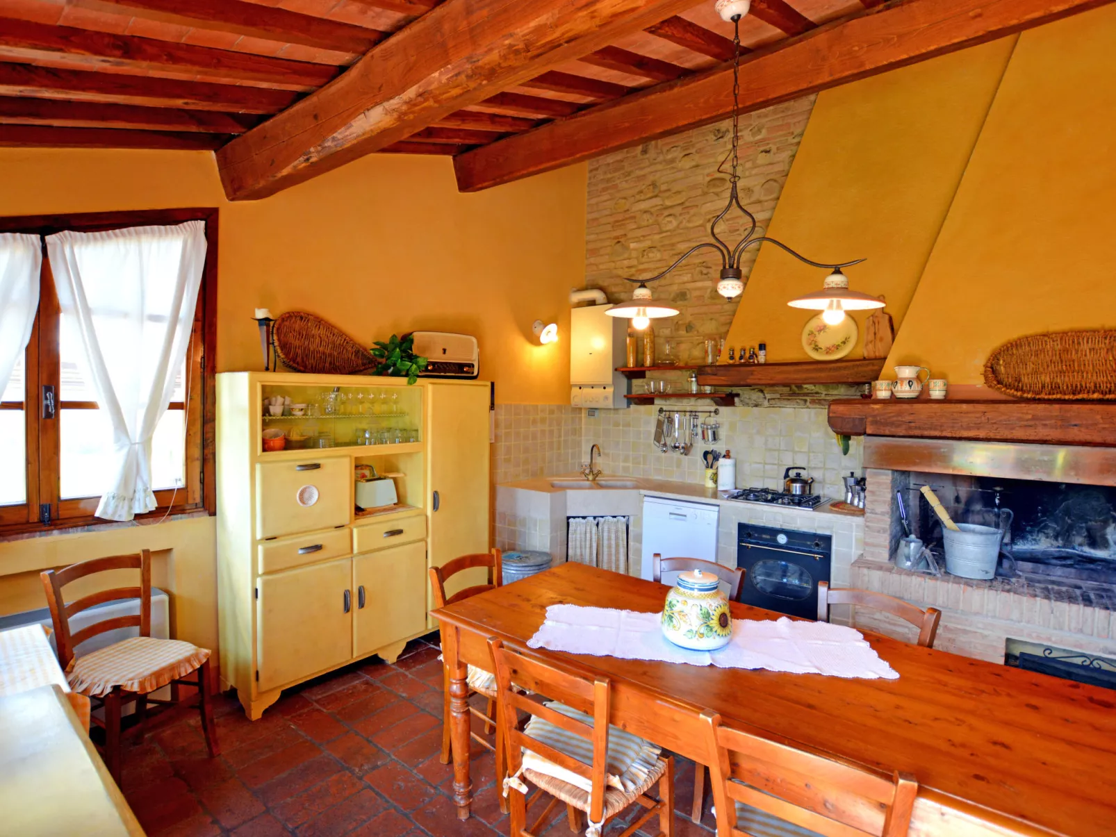 Casa Mori-Inside