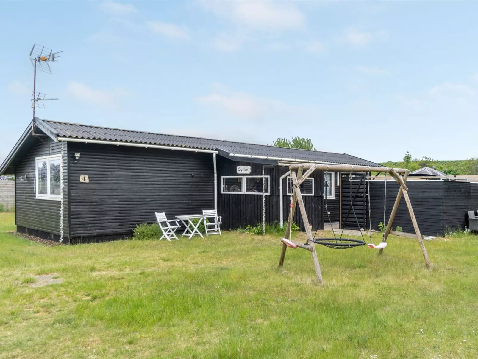"Ludvika" - 350m from the sea-Outside
