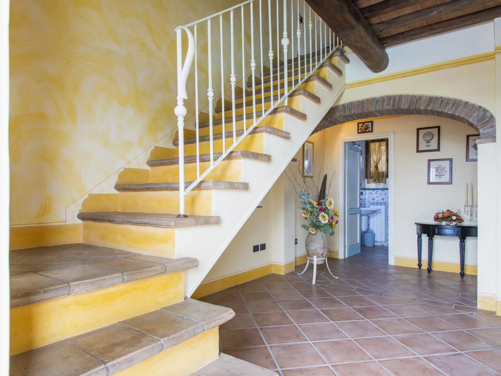 La Vecchia Pieve-Inside