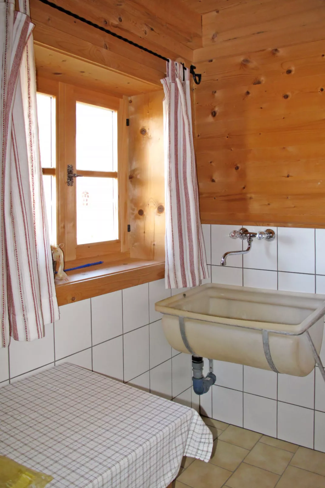 Sturmbachhütte-Inside