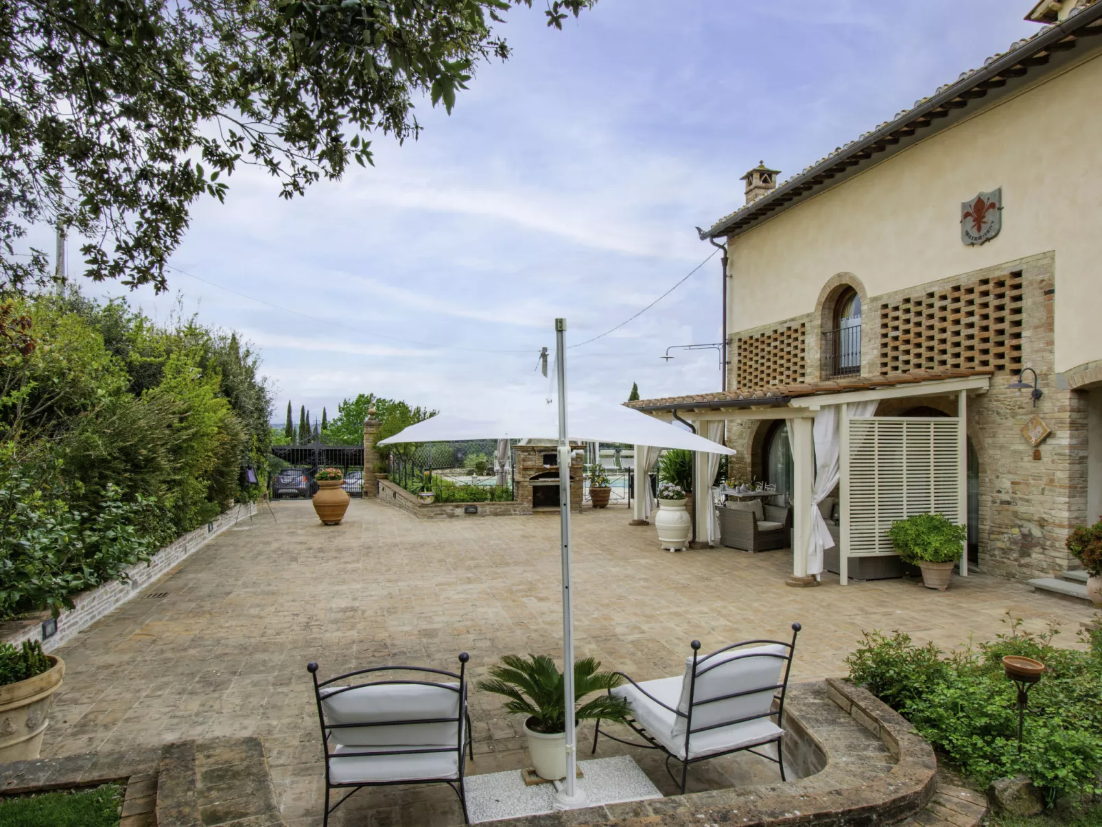 La Vecchia Pieve-Outside