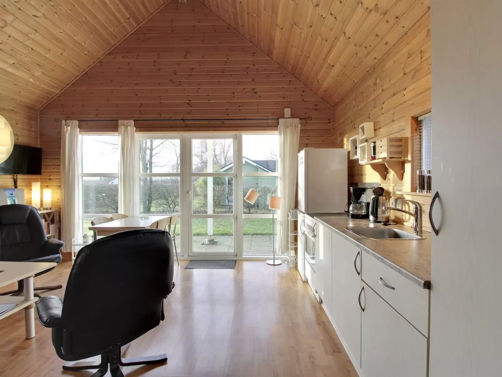 "Terese" - 45km from the sea-Inside