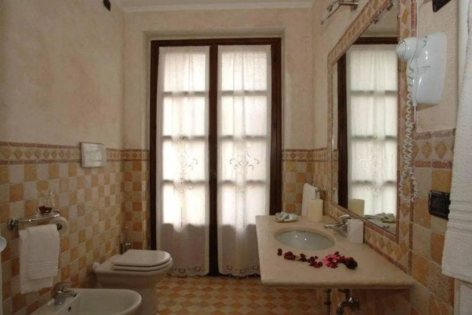 Nizza Bilo Ventuno Ventidue-Bathroom