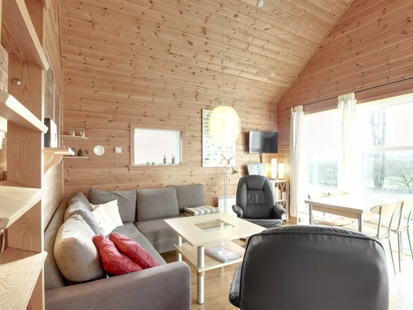 "Terese" - 45km from the sea-Inside