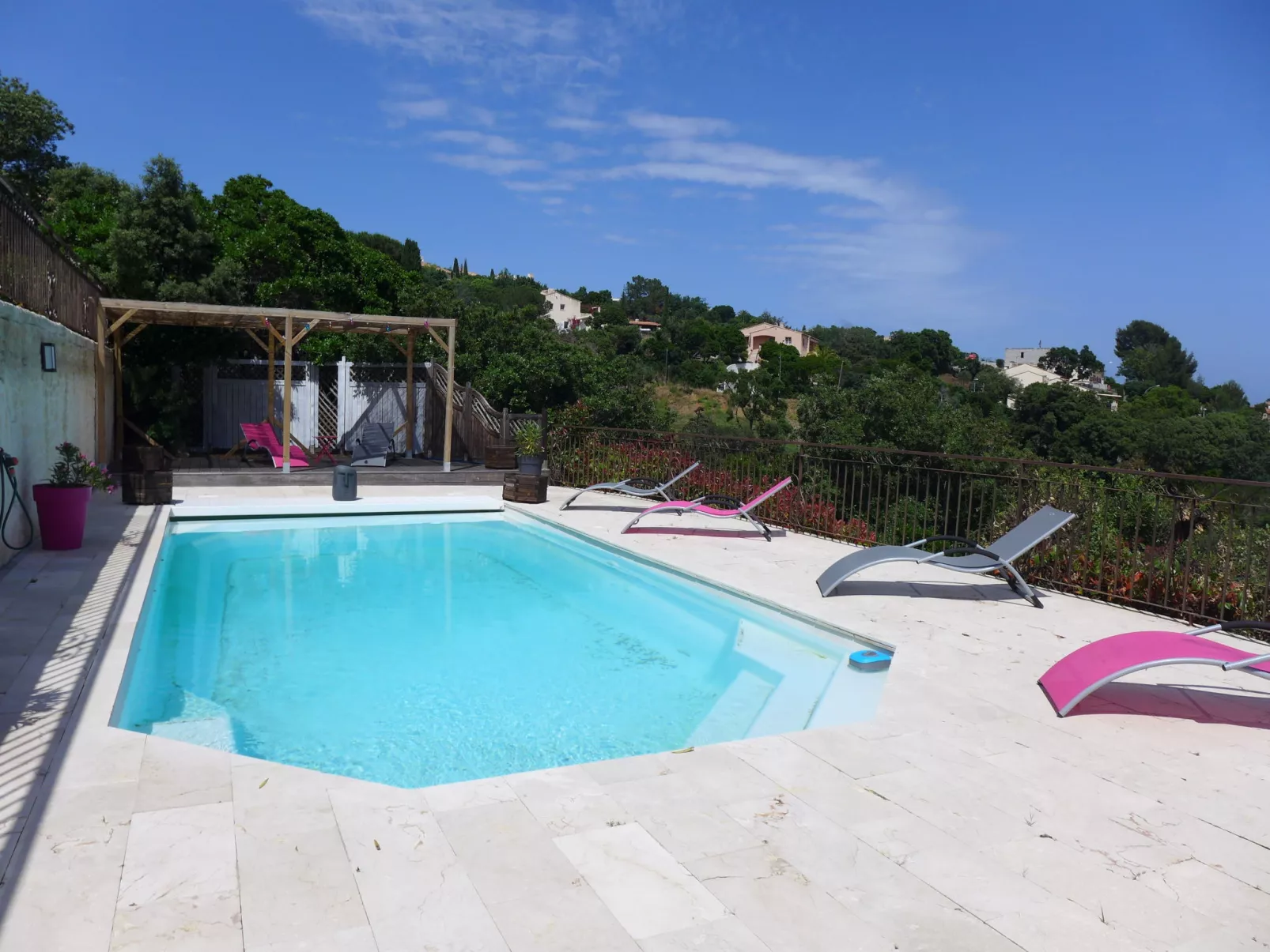Villa Serpentines-Outside