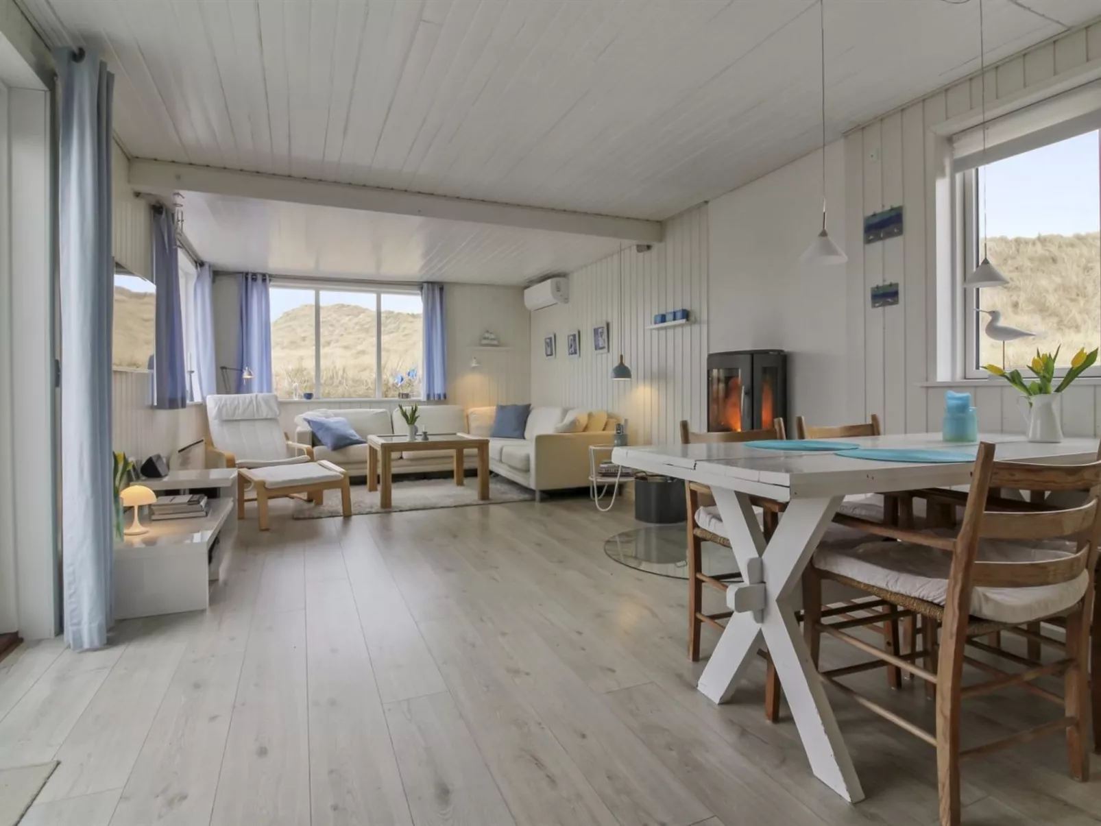 "Ingvild" - 150m from the sea-Inside