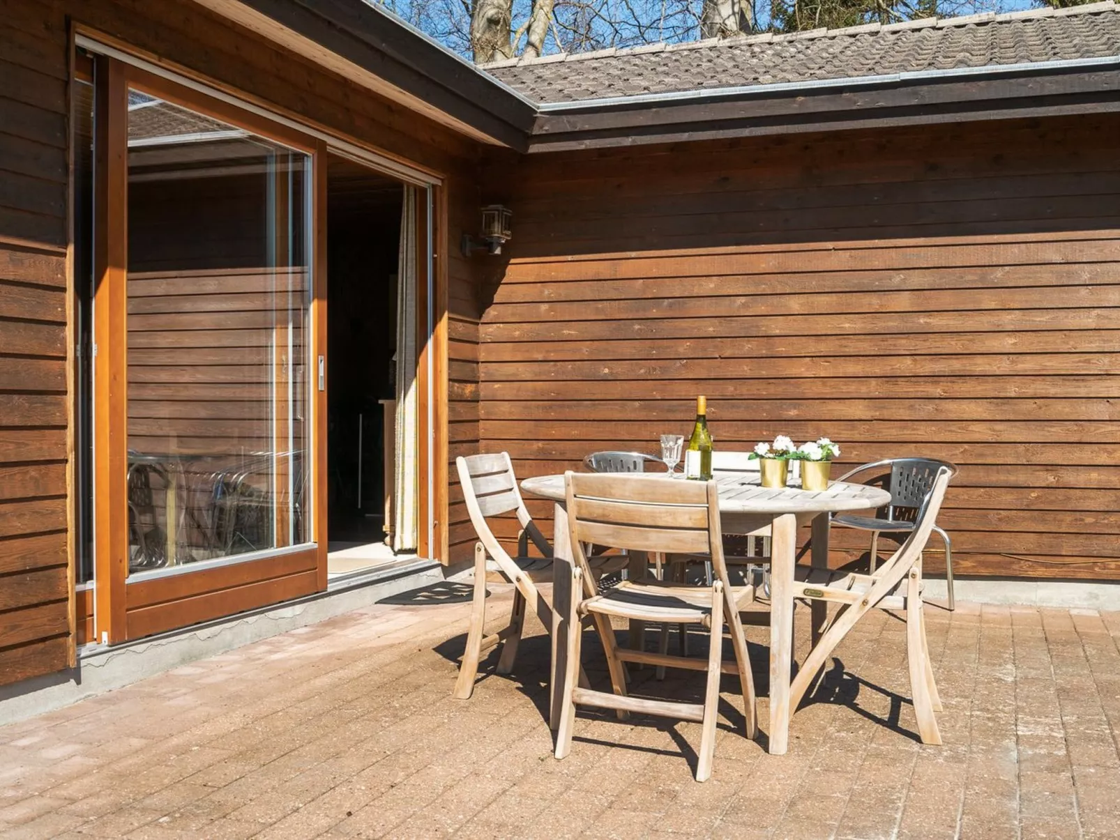 "Alvia" - 200m from the sea-Outside