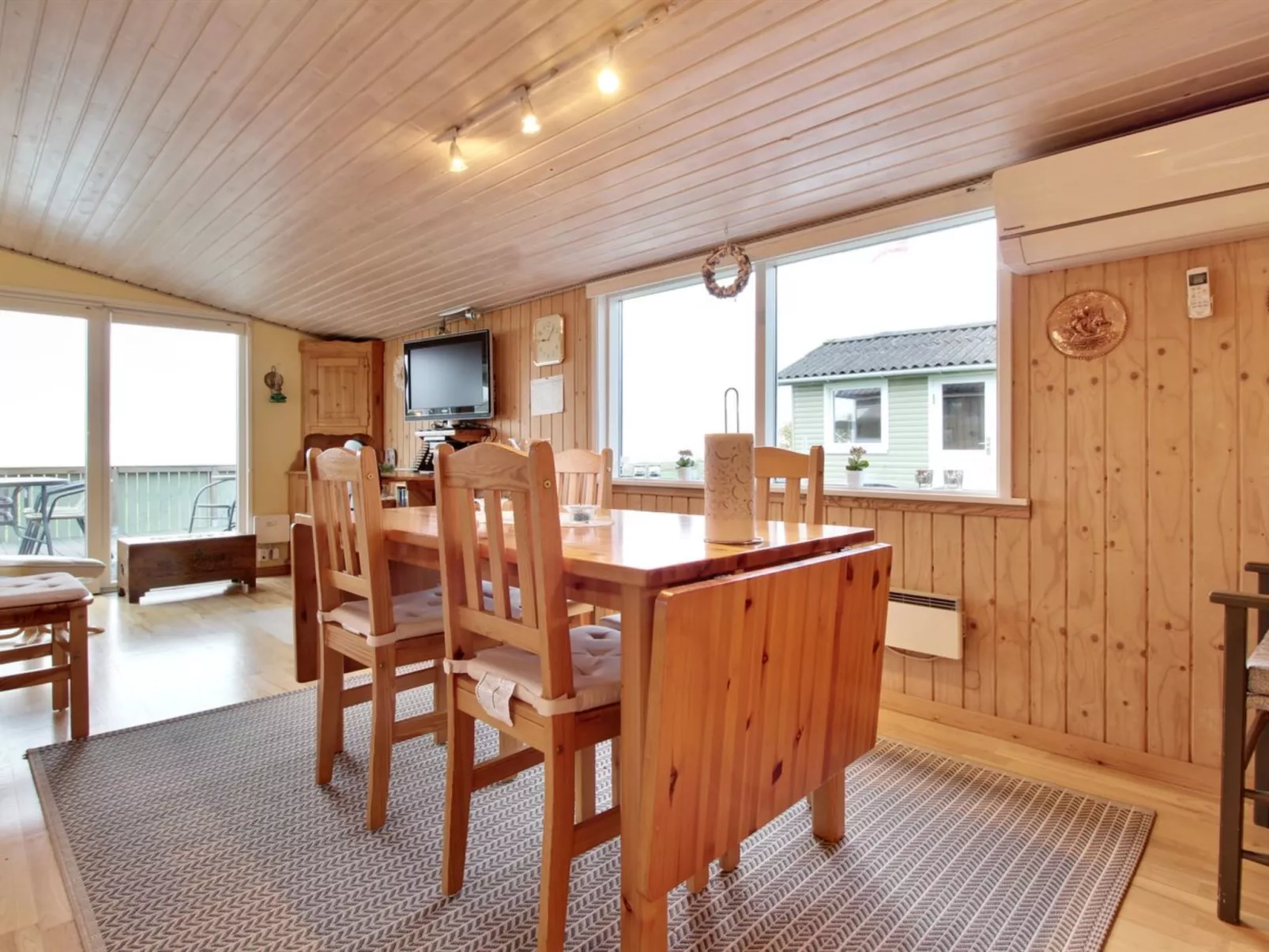 "Lilibeth" - 300m from the sea-Inside