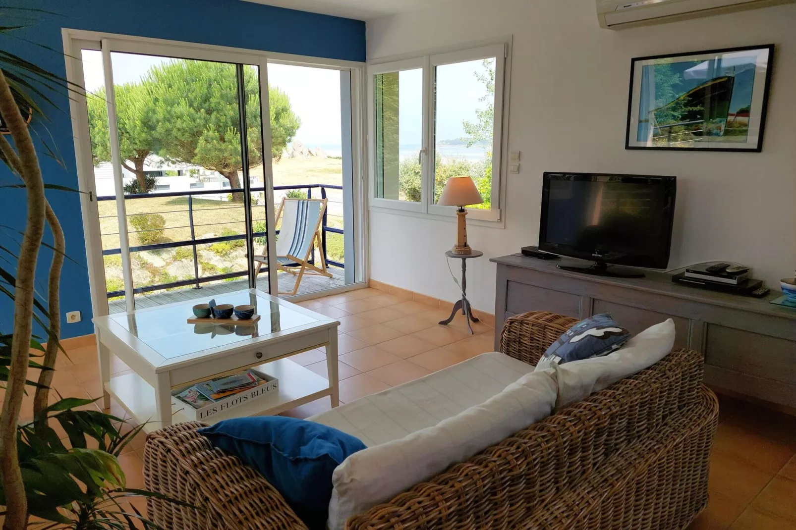 Panorama Meerblick Ferienhaus mit Dachterrasse Guissény-Salon