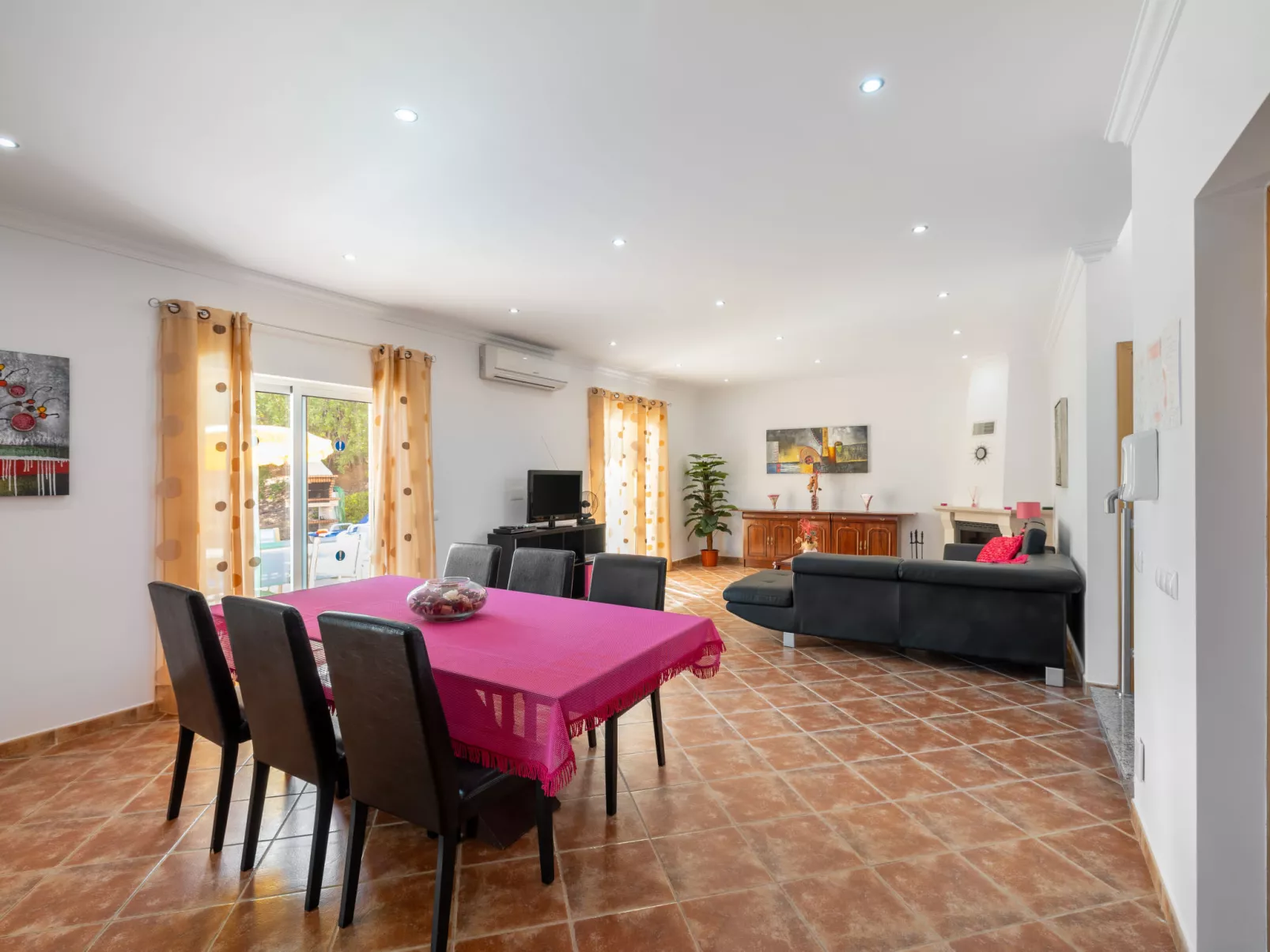 Casa Joaquim-Inside