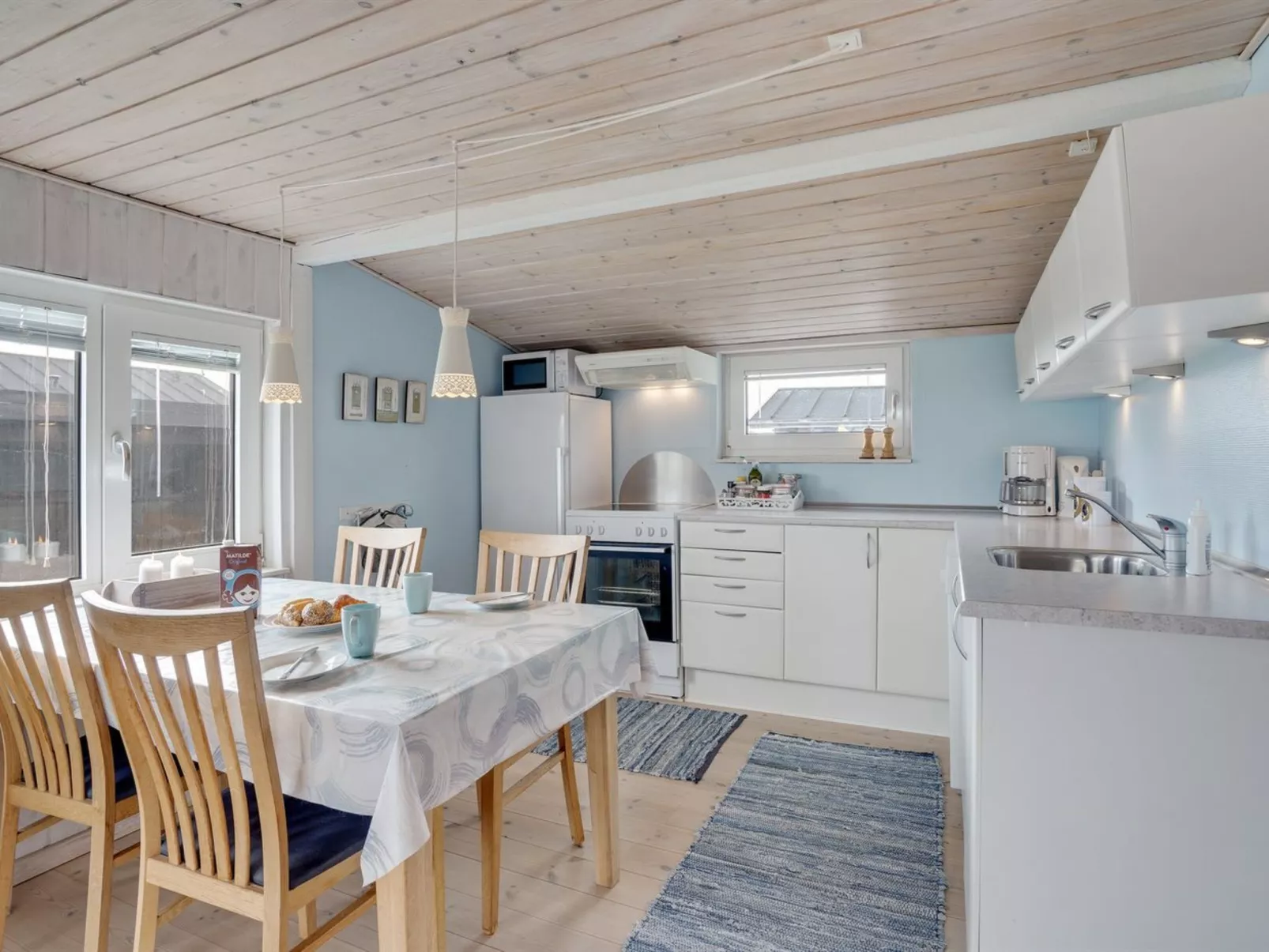 "Aarto" - 250m from the sea-Inside