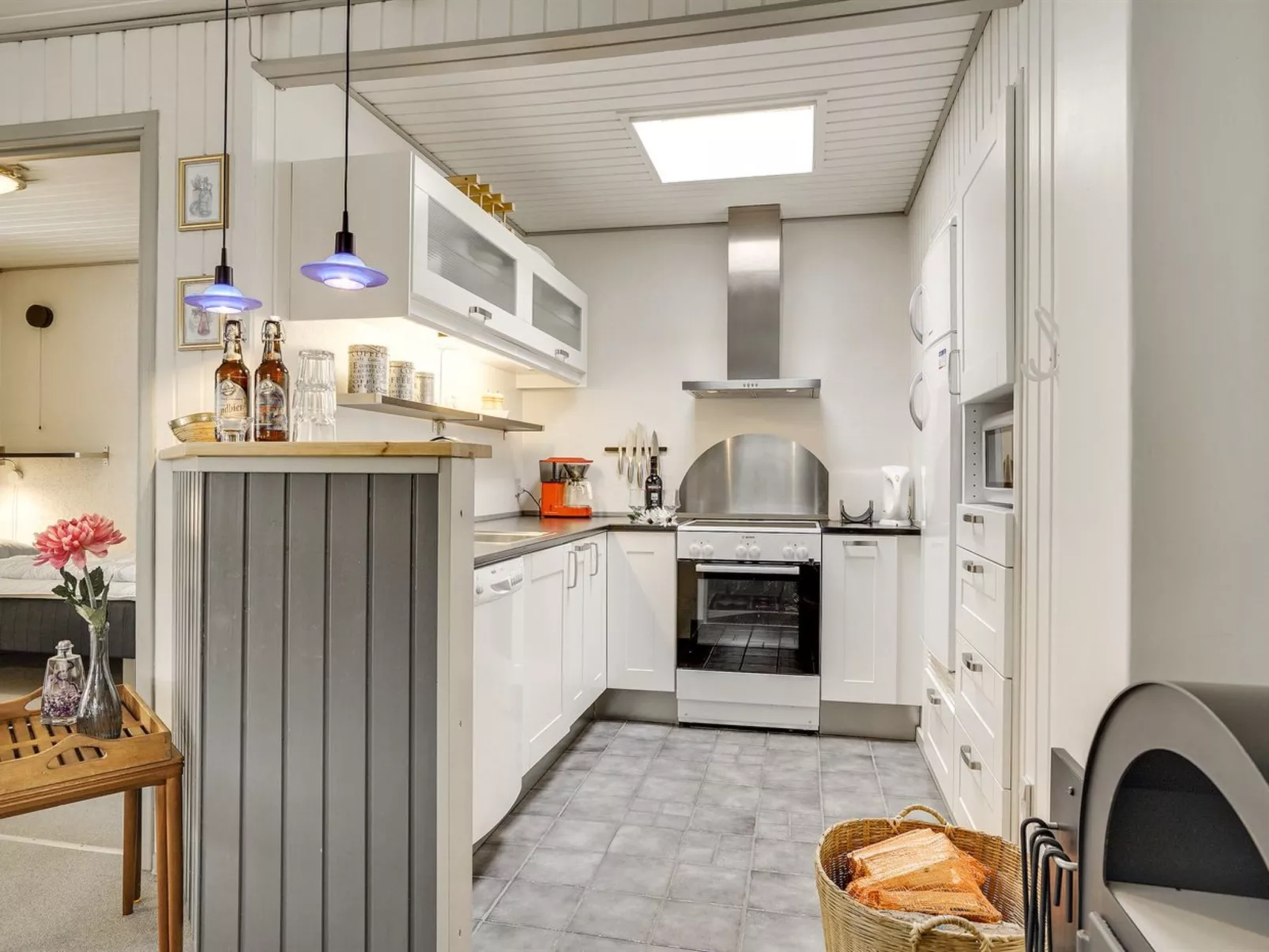 "Skakke" - 900m from the sea-Drinnen