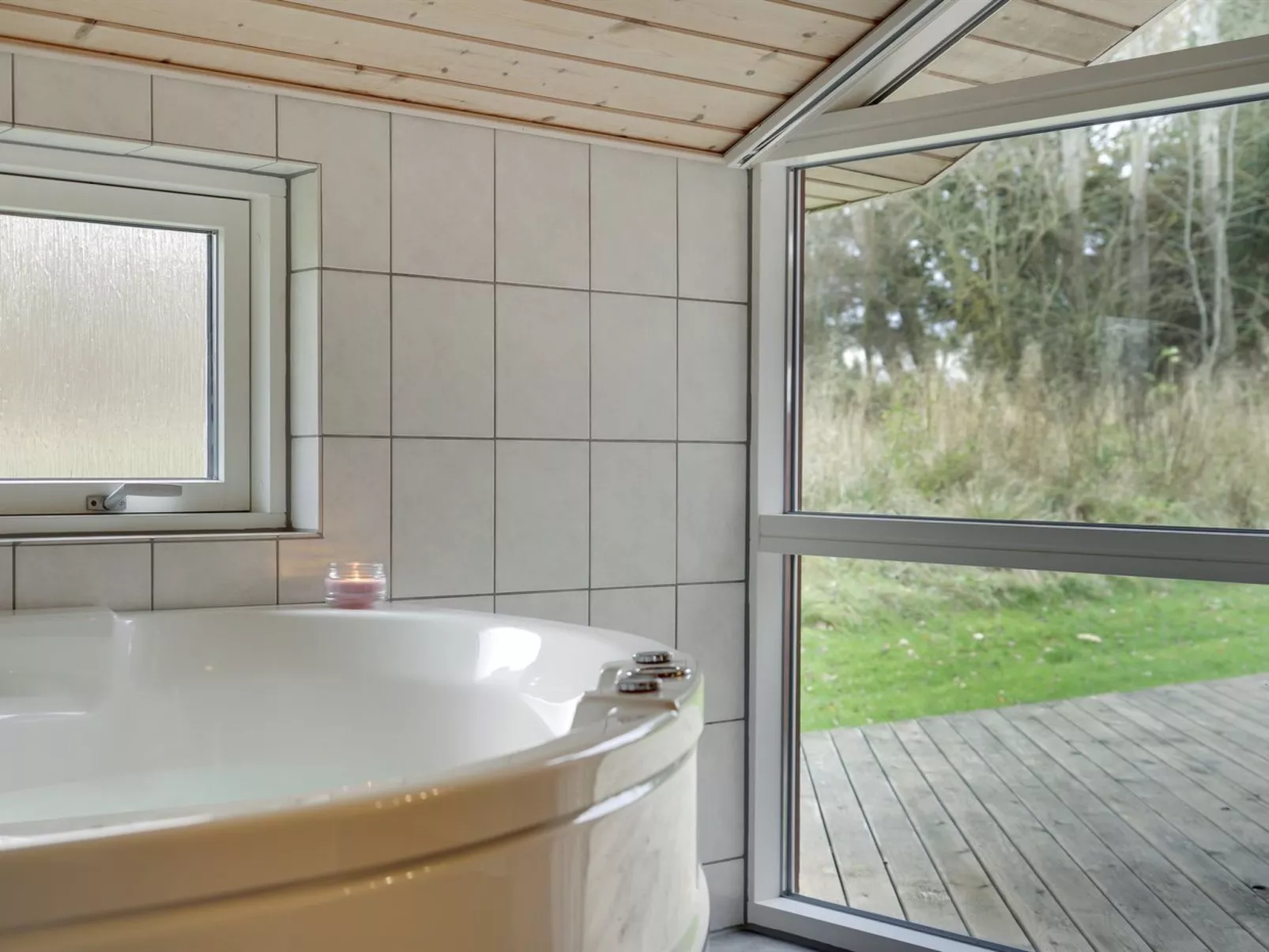 "Thorketil" - 1.1km from the sea-Inside