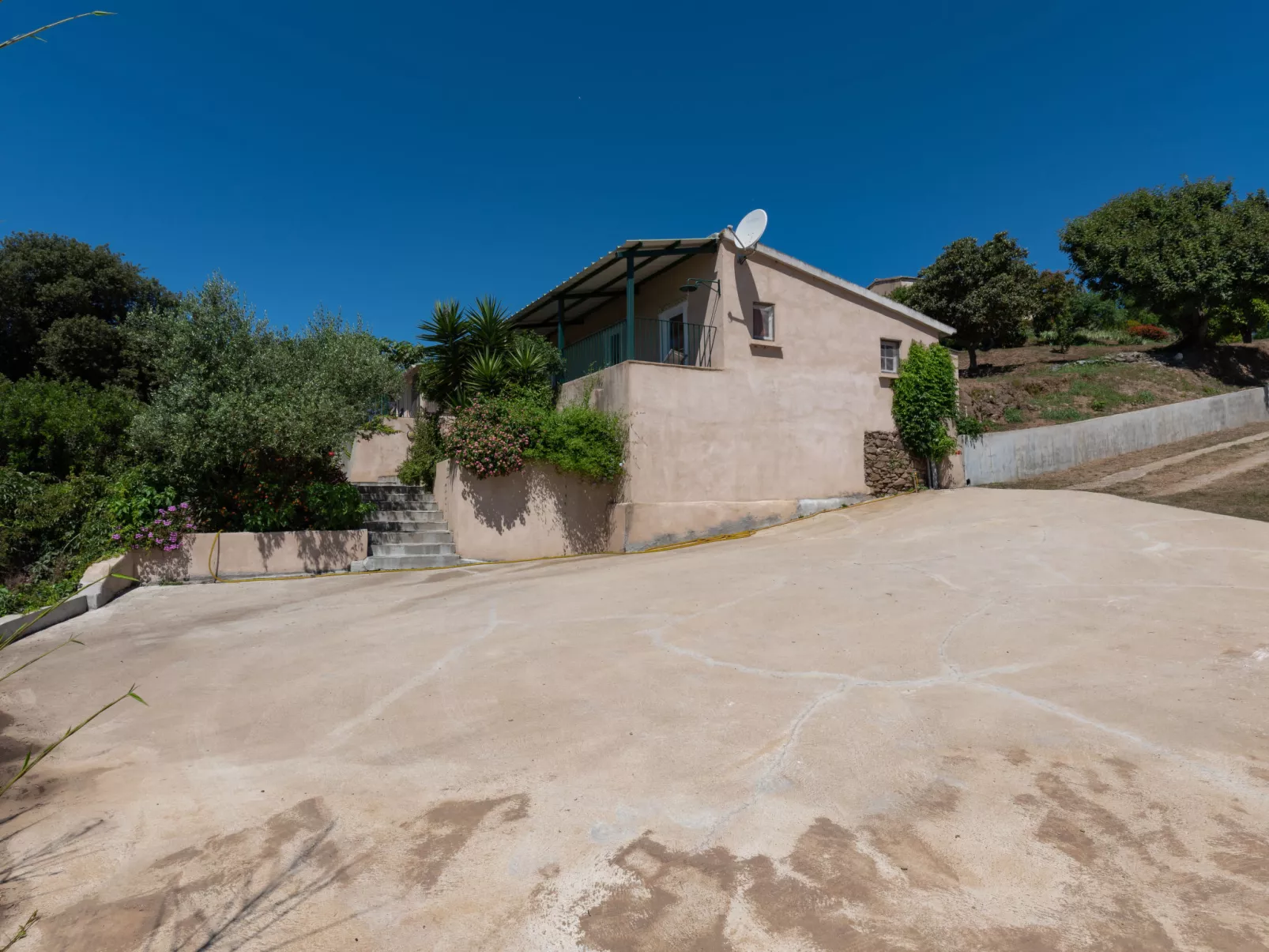 Maison Gerard-Outside