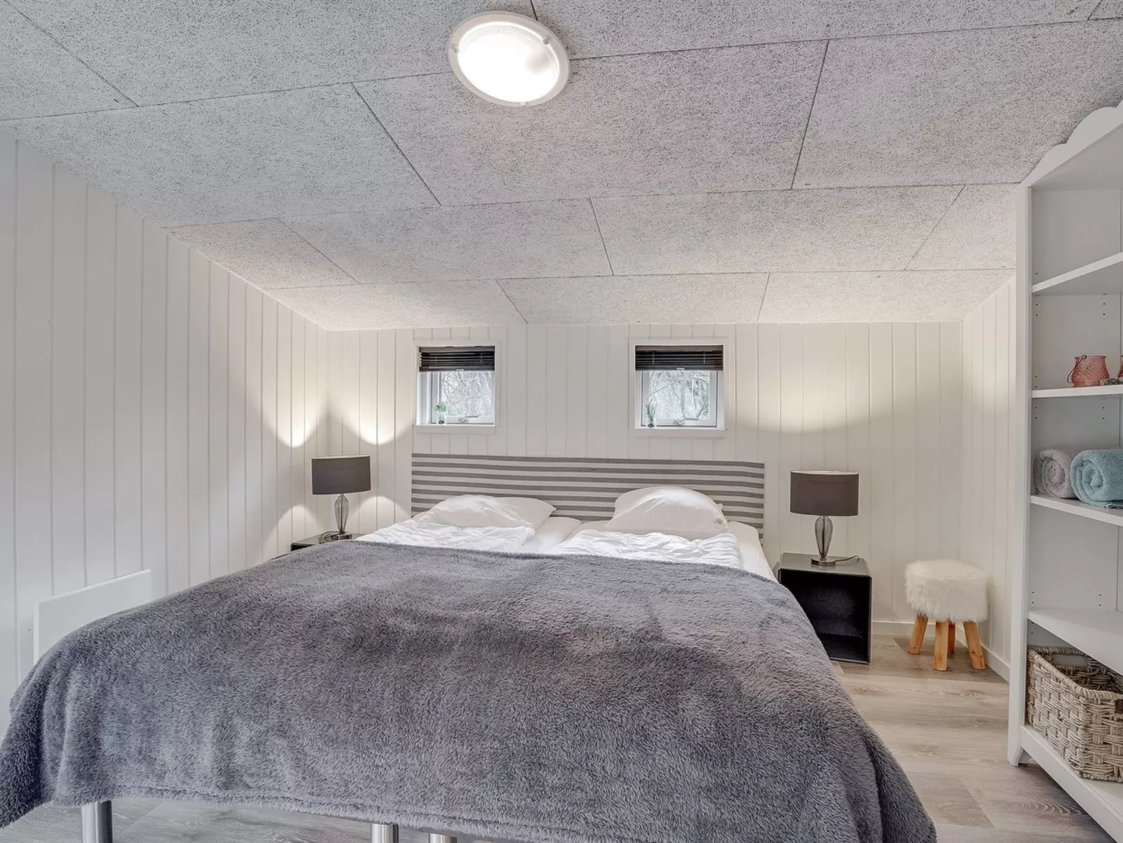 "Vitus" - 30km from the sea-Inside