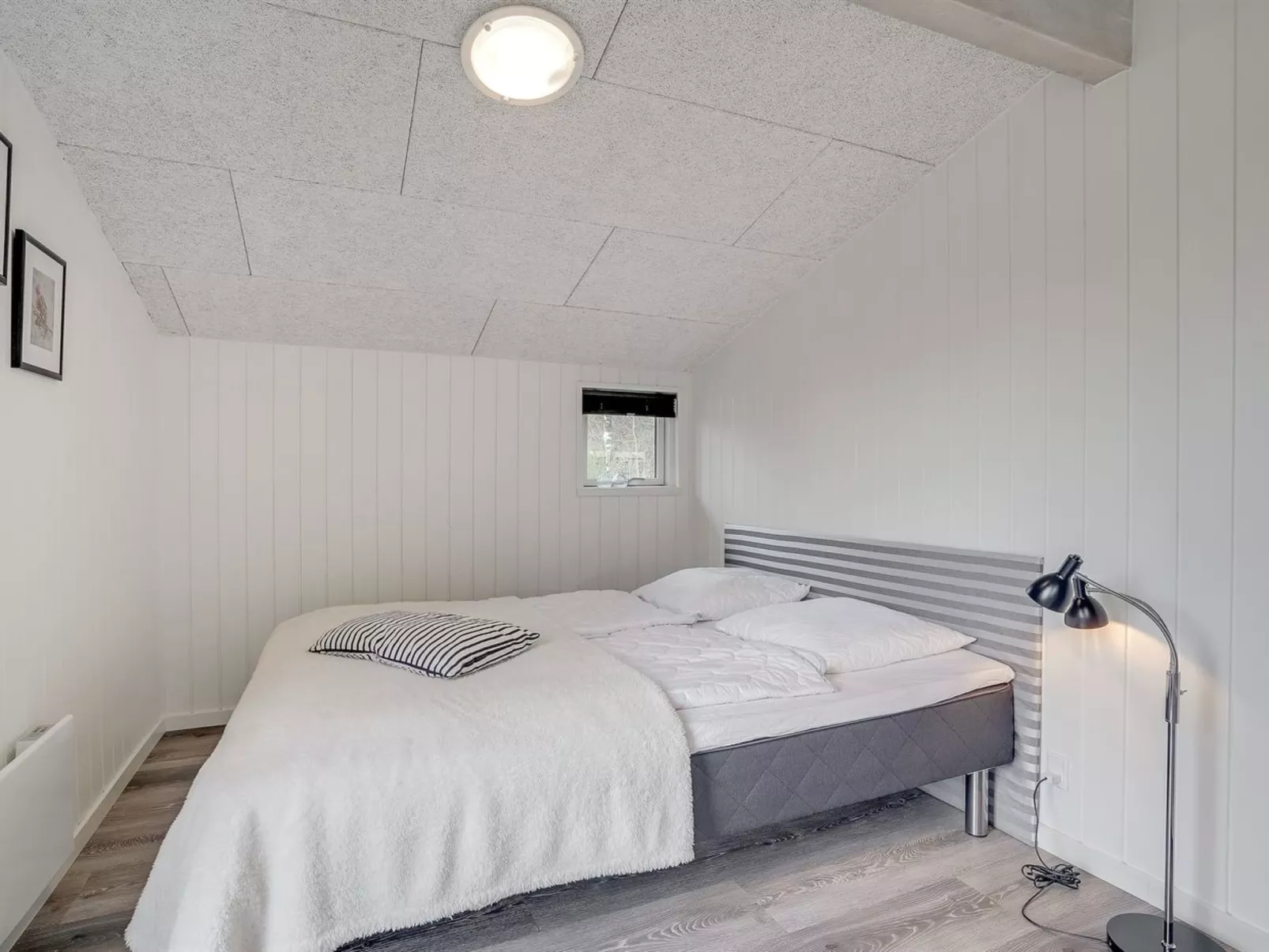 "Vitus" - 30km from the sea-Inside