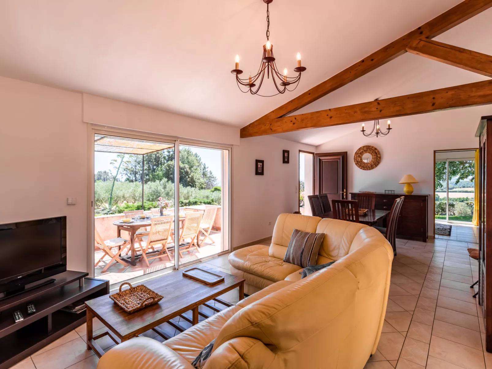 Maison Christian-Inside