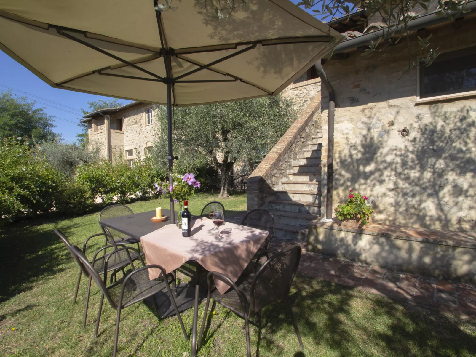 Il Cortino-Outside
