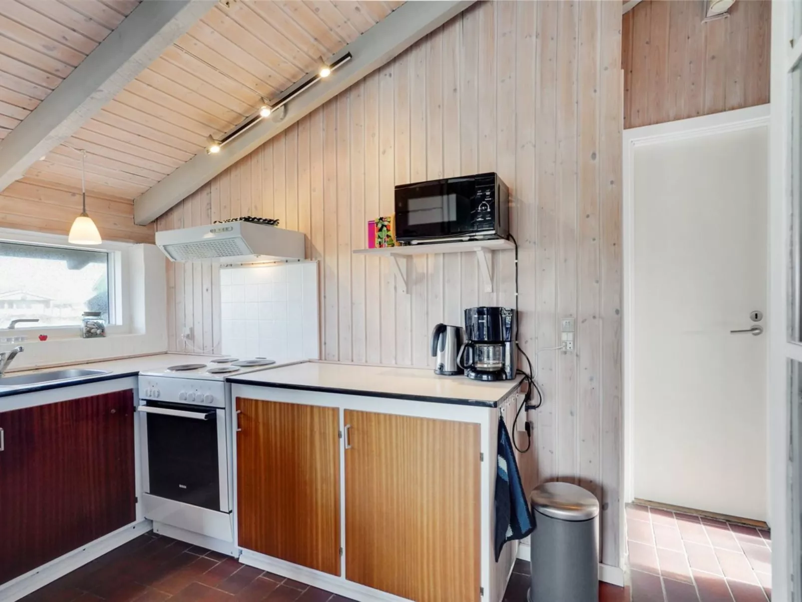 "Vojkan" - 100m from the sea-Inside
