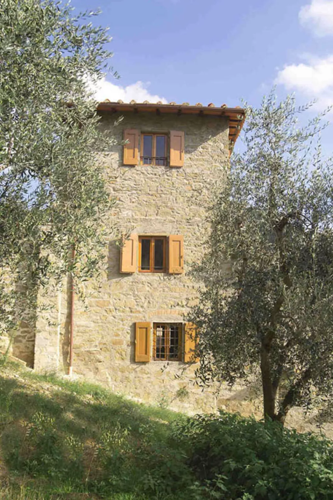 La Torre-Outside