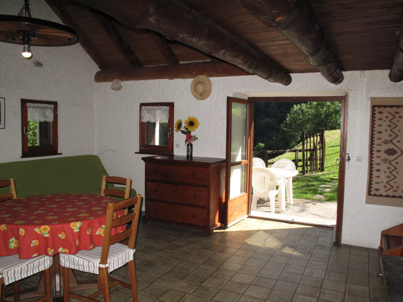 Rustico Girasole-Inside